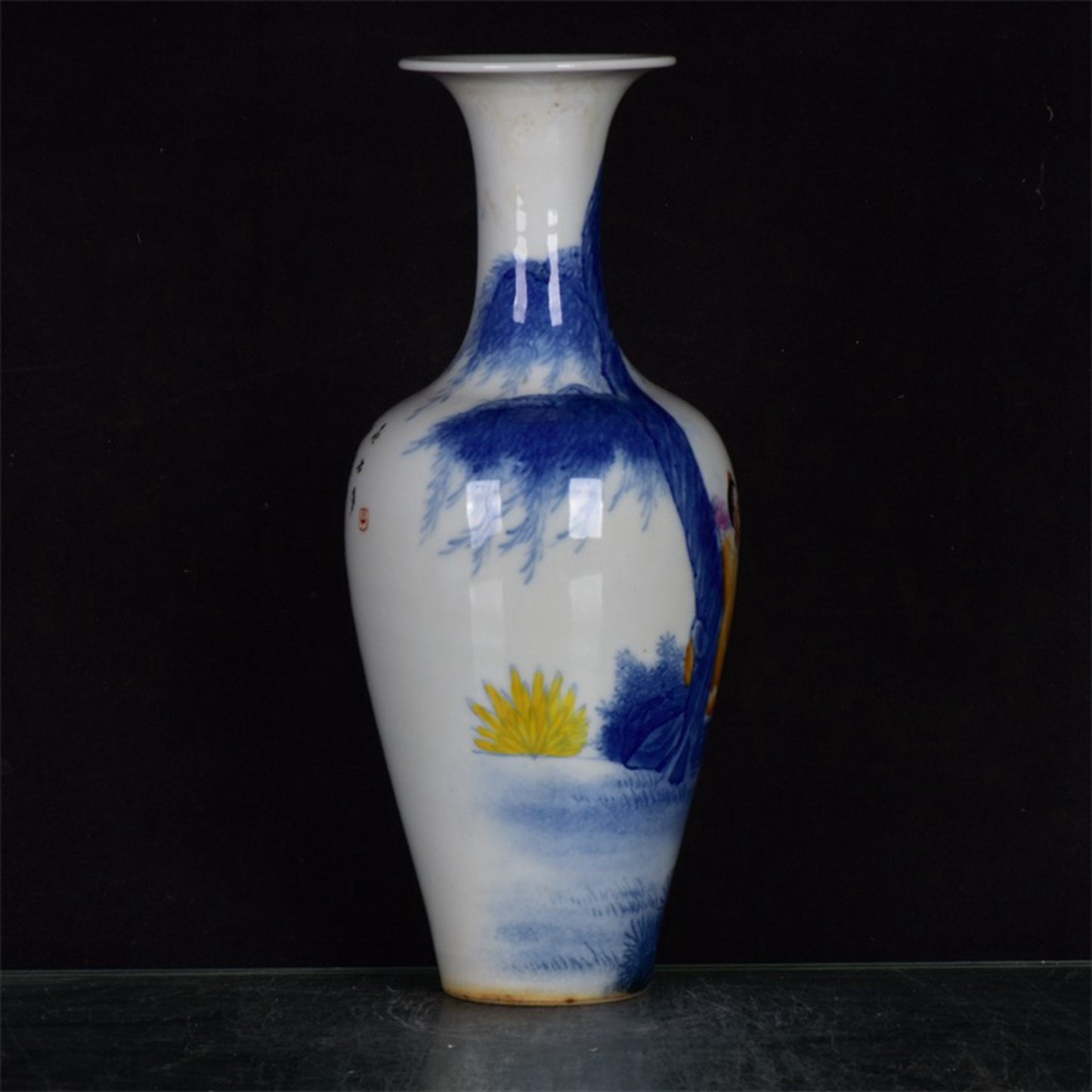 Chinese antique blue and white character story patterned vase