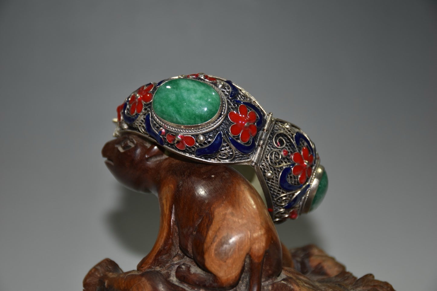 Chinese antique white copper cloisonne inlaid with emerald bracelets