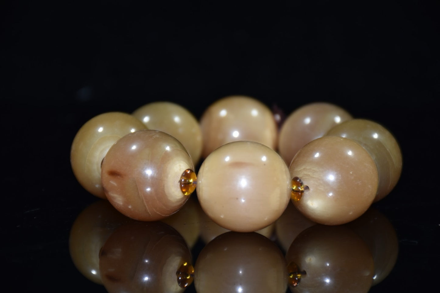 Chinese antique ox horn round bead bracelet