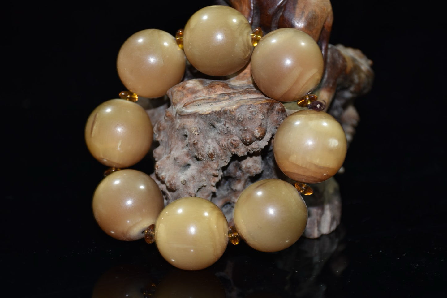 Chinese antique ox horn round bead bracelet