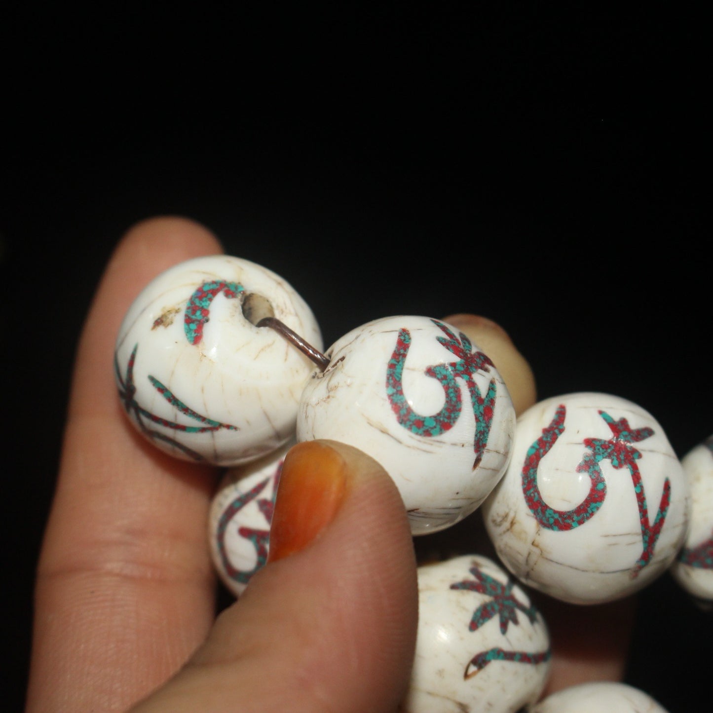 Handcarved Chinese antique seashells inlaid with red pine, green pine, and Tibetan bracelets