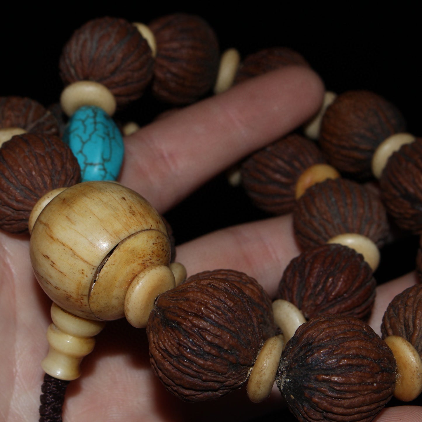 Chinese Antique Monkey Head Walnut with Bone Tee Bone Spacer Handheld Bracelet