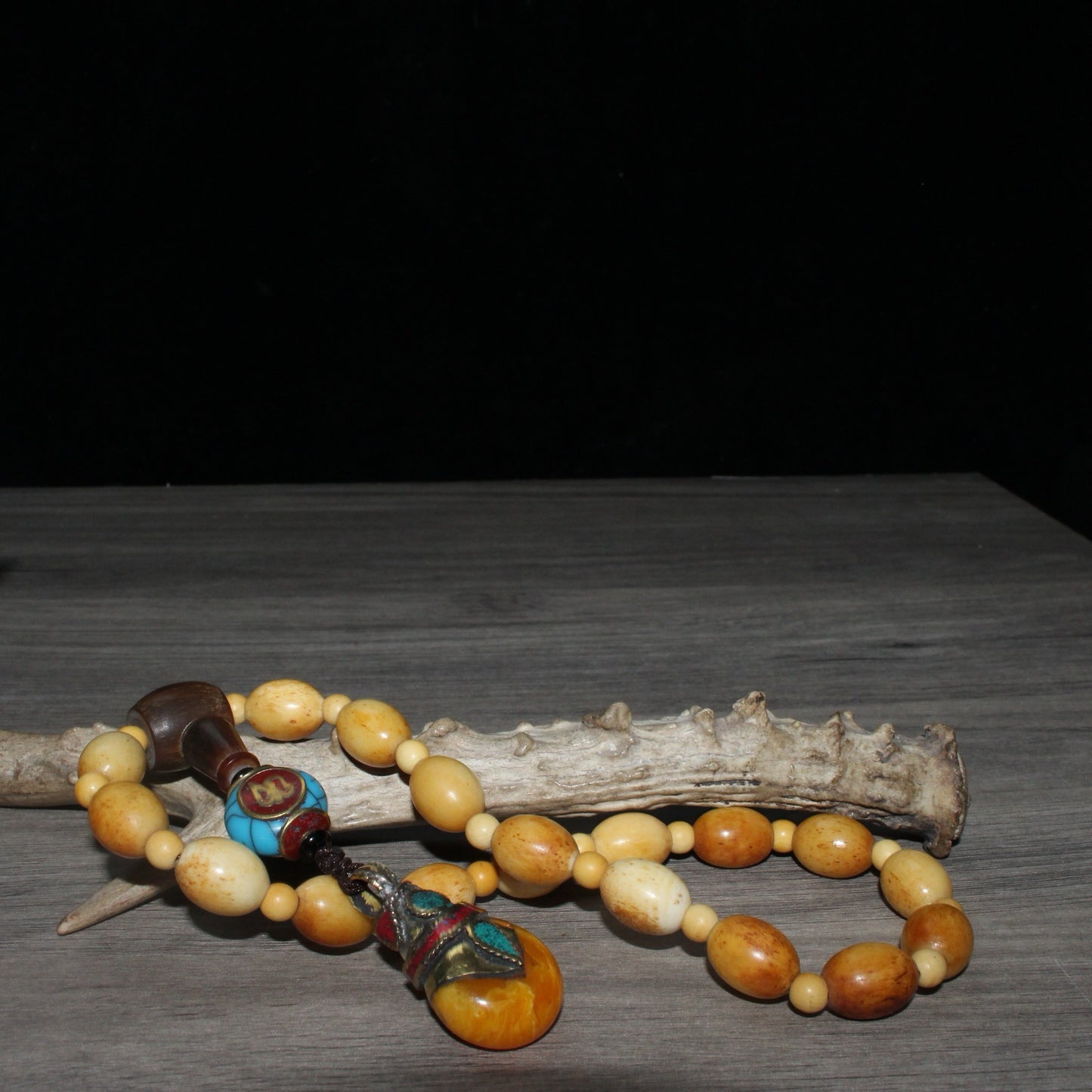 Chinese Antique Bull Horn Three way Green Pine Honey Wax Pendant Handheld Bracelet