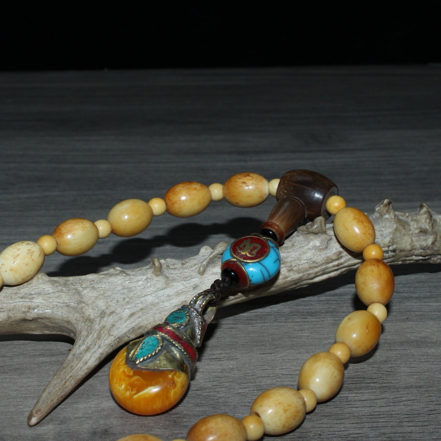 Chinese Antique Bull Horn Three way Green Pine Honey Wax Pendant Handheld Bracelet