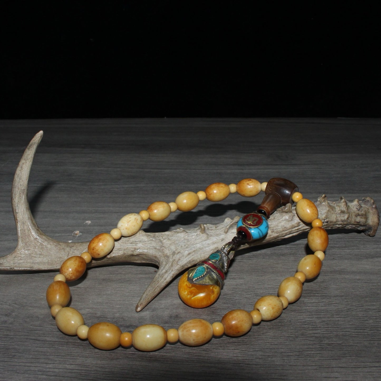 Chinese Antique Bull Horn Three way Green Pine Honey Wax Pendant Handheld Bracelet