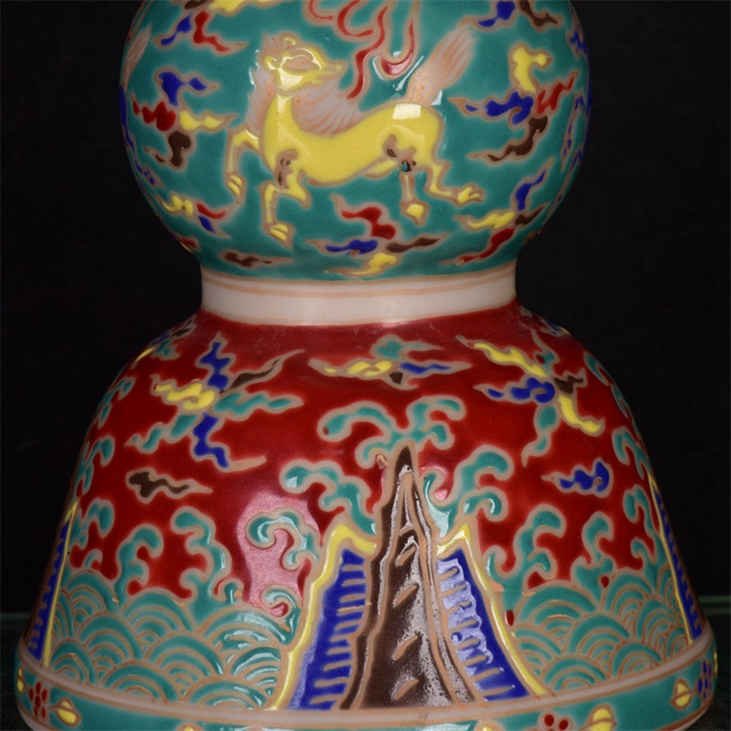 Chinese antique gold painted colorful flower drums