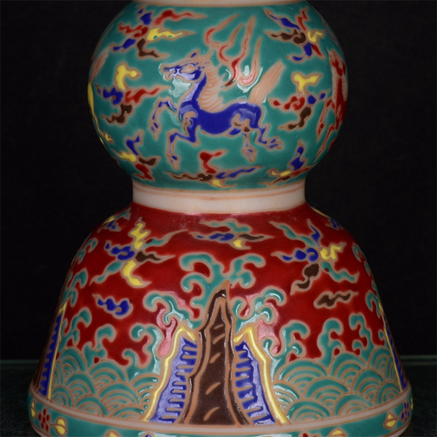 Chinese antique gold painted colorful flower drums