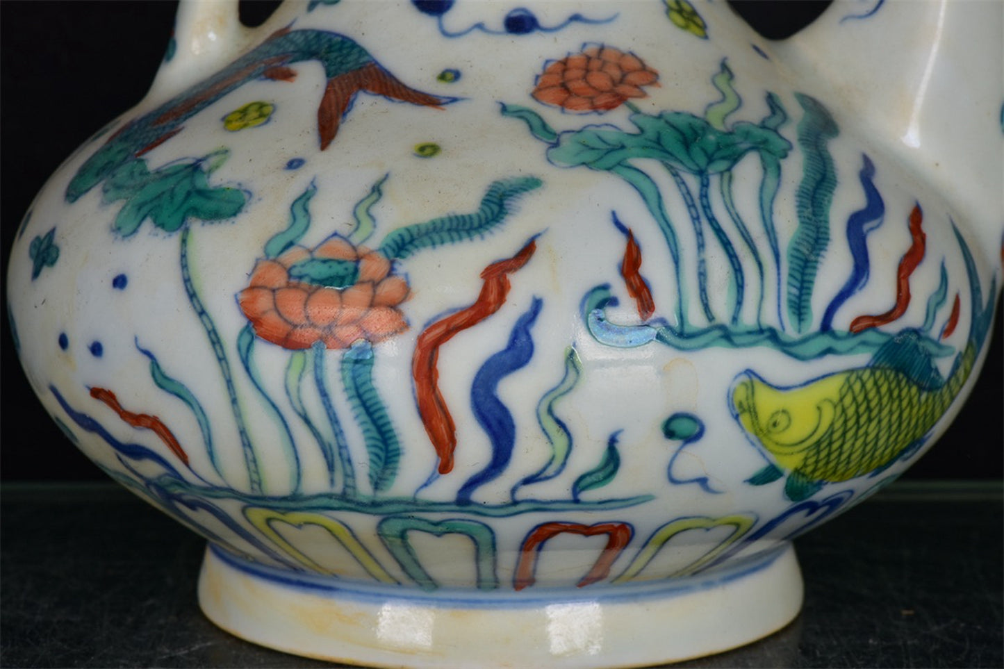 Chinese antique colorful fish and algae patterned teapot