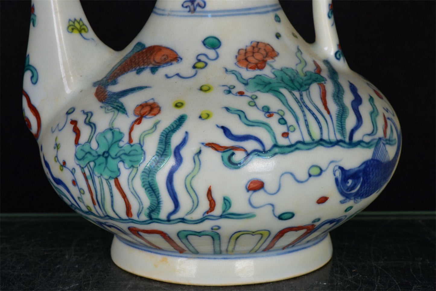 Chinese antique colorful fish and algae patterned teapot