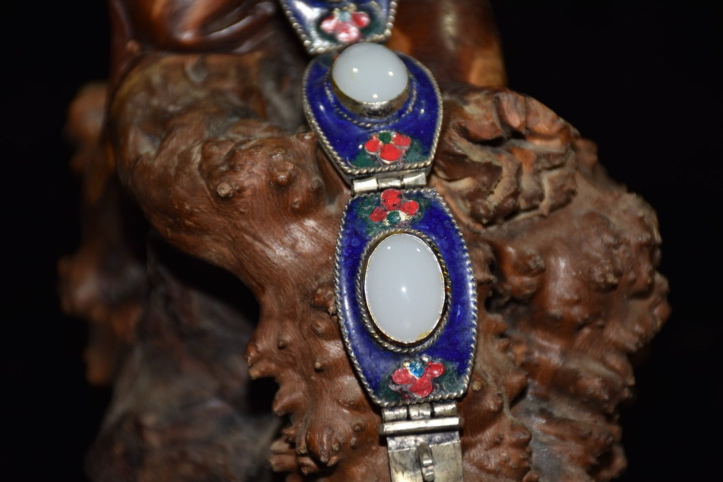 Chinese antique white copper inlaid with white jade gold-plated cloisonne bracelet