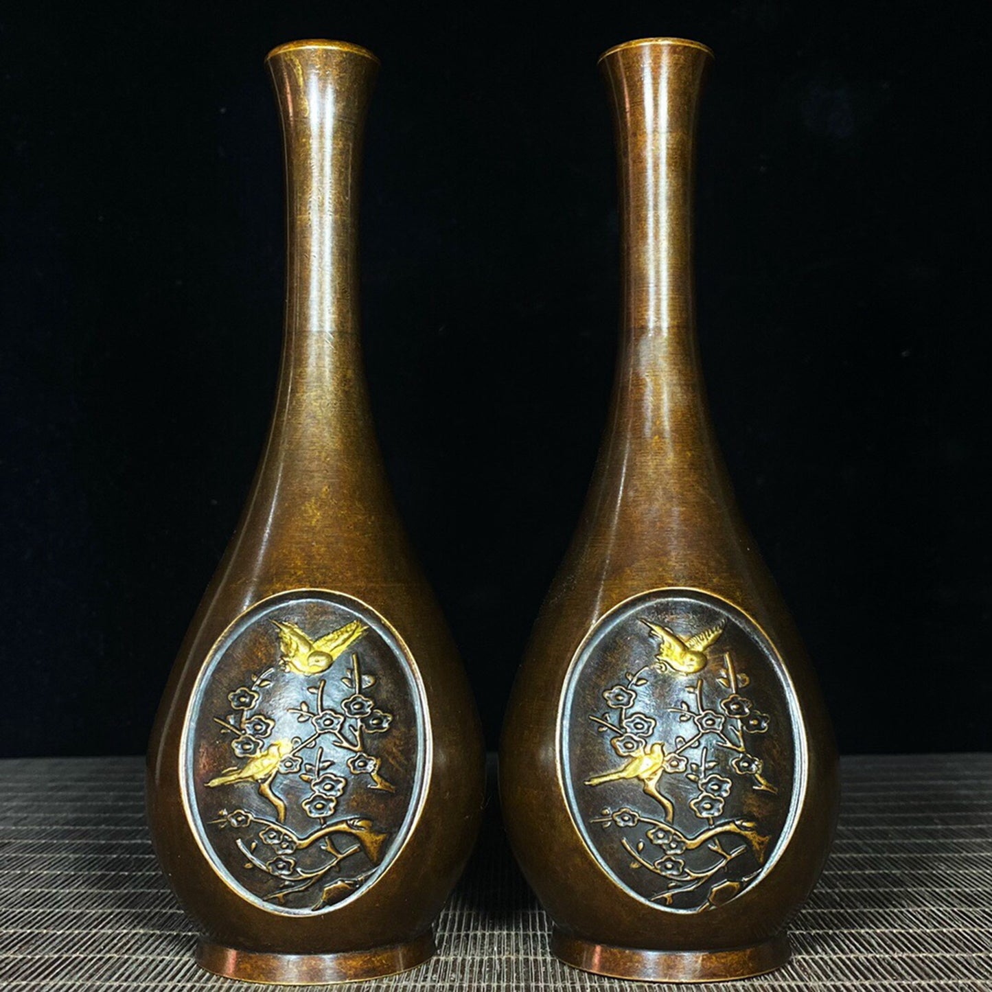 A pair of Chinese antique pure copper joyous eyebrow shaped vases