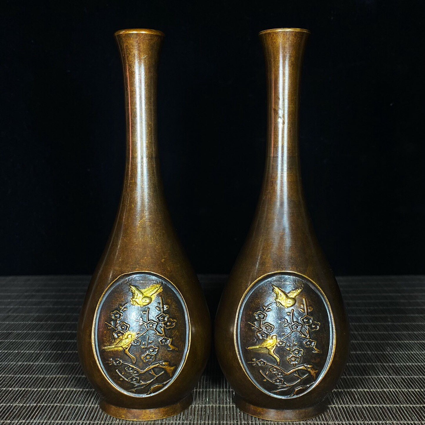 A pair of Chinese antique pure copper joyous eyebrow shaped vases