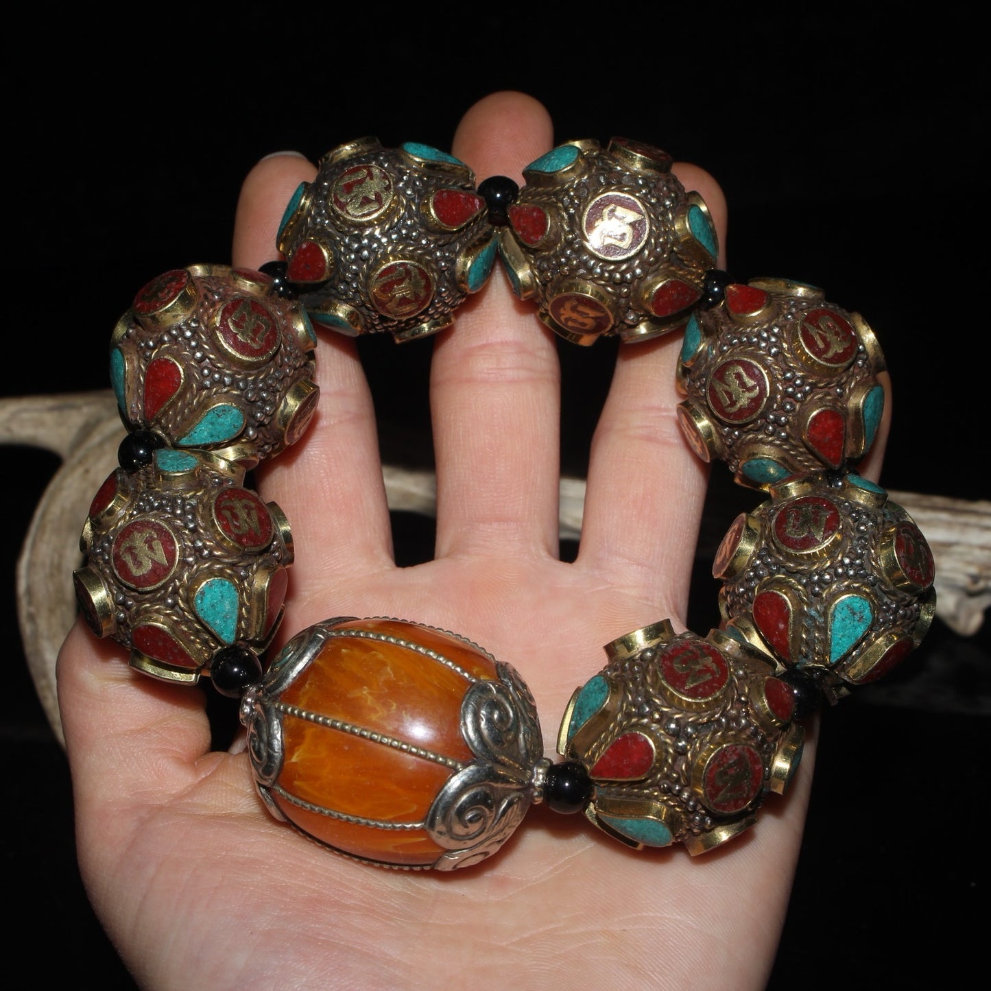 Xizang pure copper inlaid red pine and green pine with wax beads bracelet