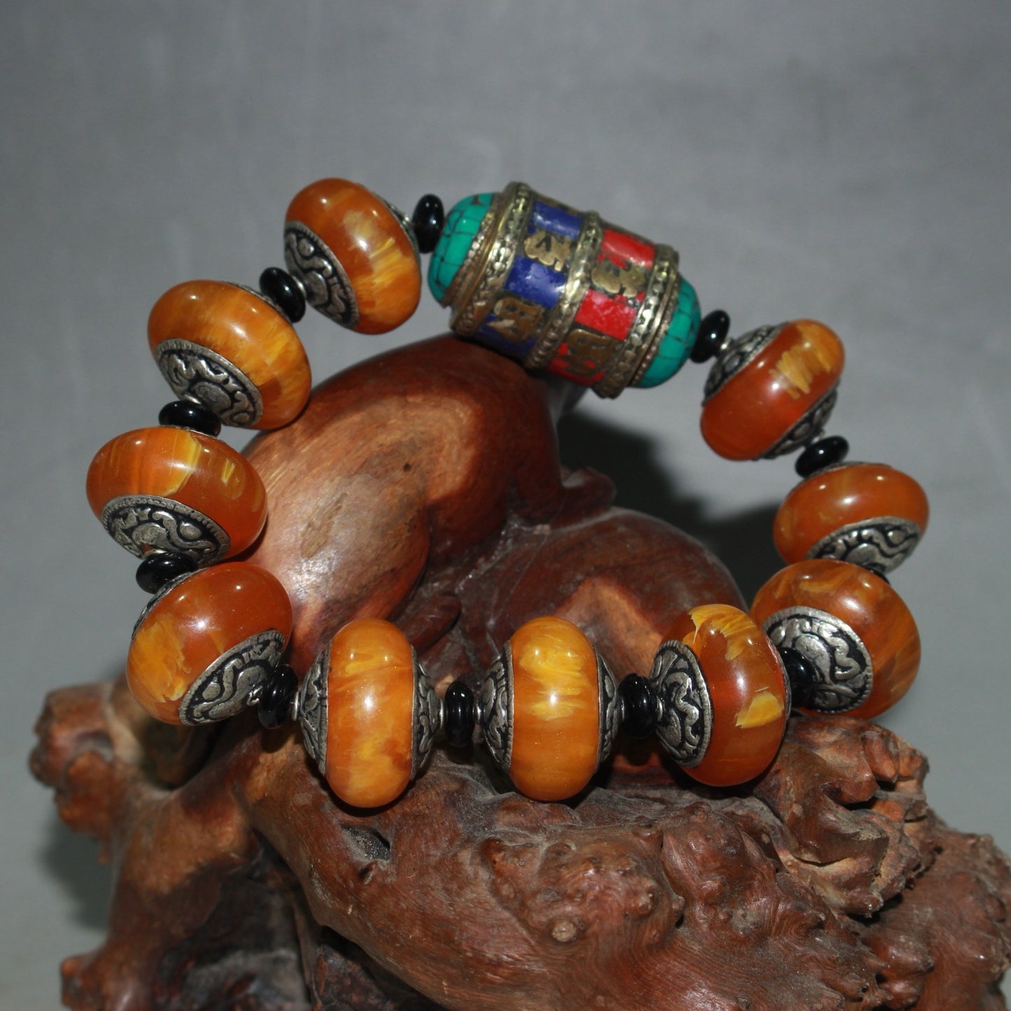 Xizang beeswax inlaid white copper beads with red pine, green pine, turquoise gold gem Tibetan scripture turning bracelet