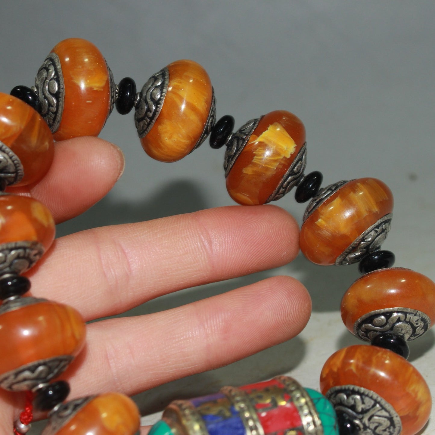 Xizang beeswax inlaid white copper beads with red pine, green pine, turquoise gold gem Tibetan scripture turning bracelet