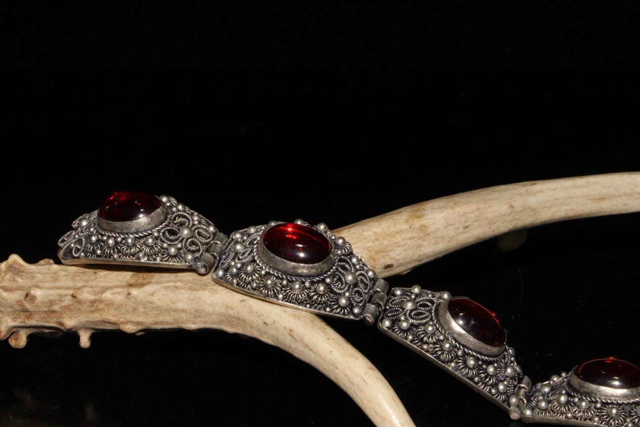 Antique collection: white copper wire inlaid with zircon gemstone bracelet, bracelet, bracelet