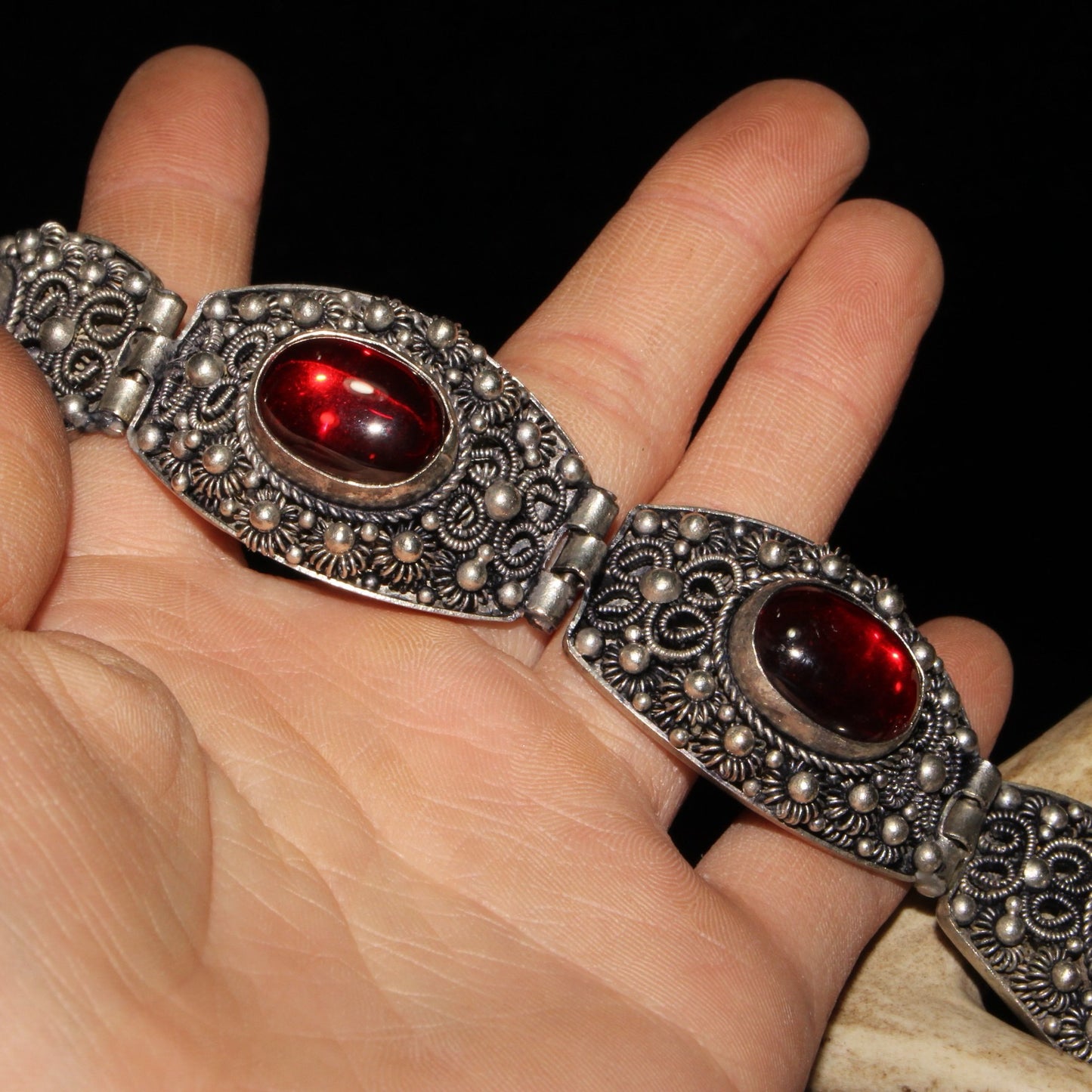 Antique collection: white copper wire inlaid with zircon gemstone bracelet, bracelet, bracelet