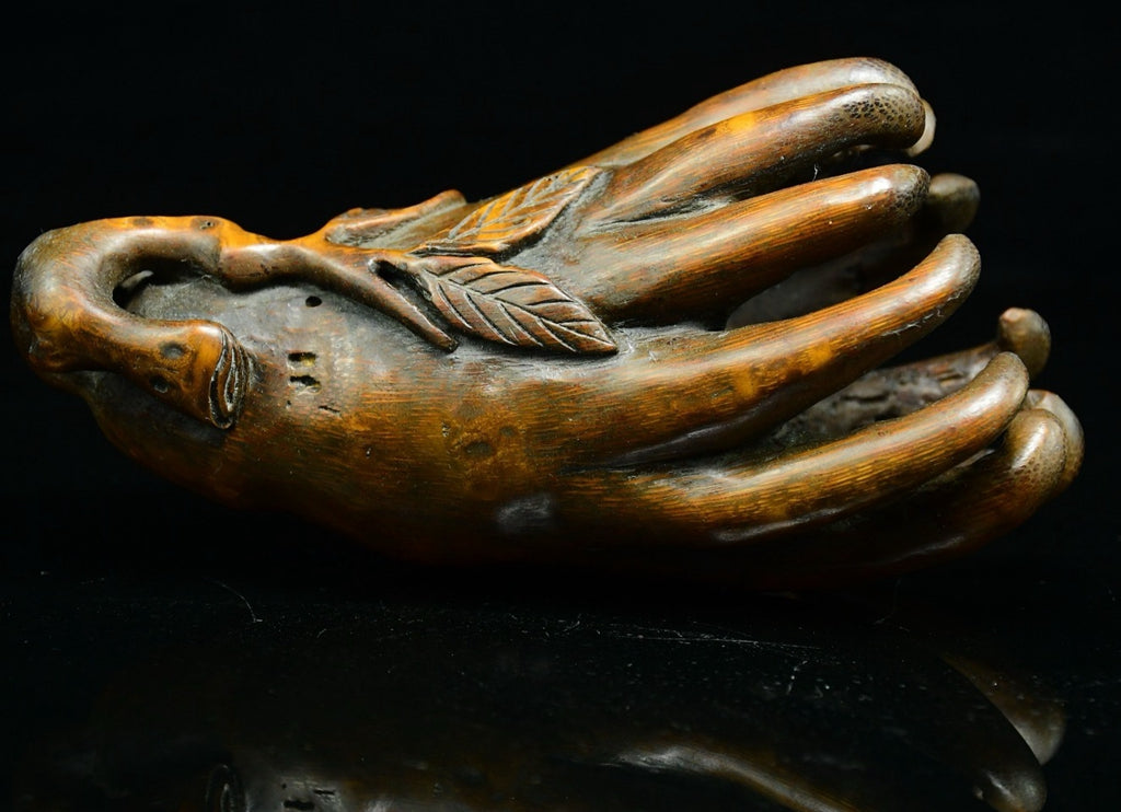 Bamboo carved Buddha's hand ornaments