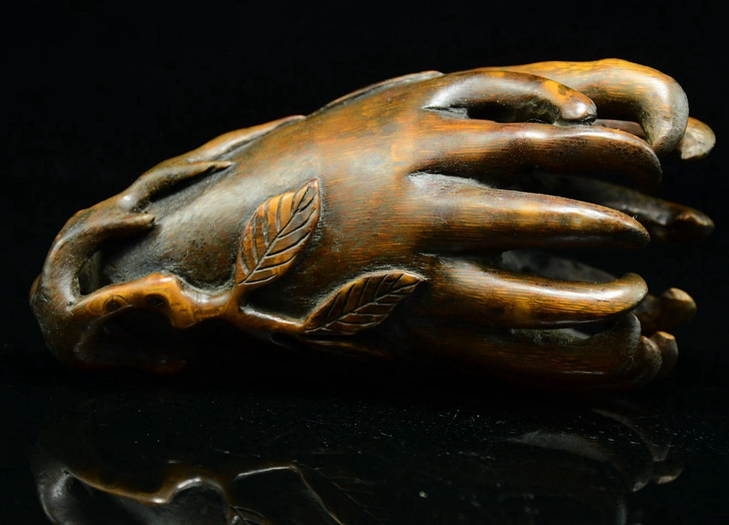 Bamboo carved Buddha's hand ornaments