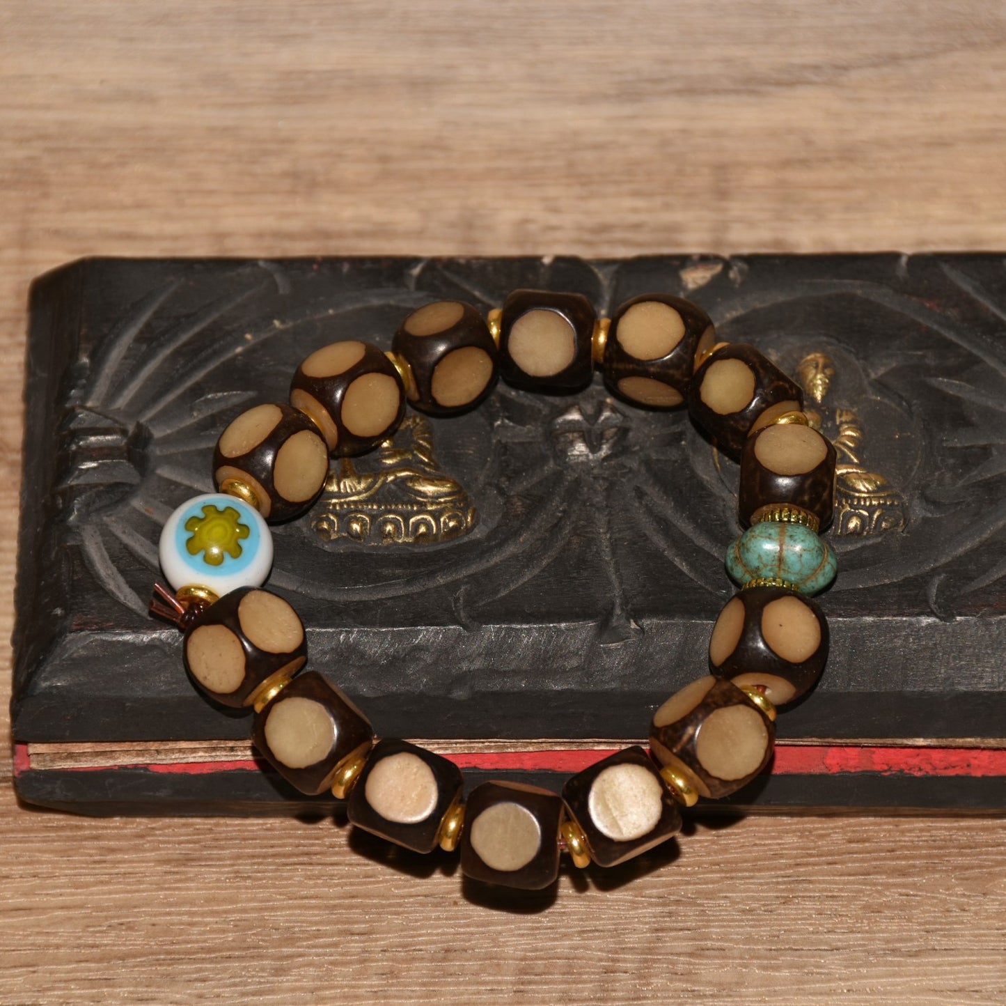 Early collection of Xizang Bodhi with green pine colored glass beads bracelet