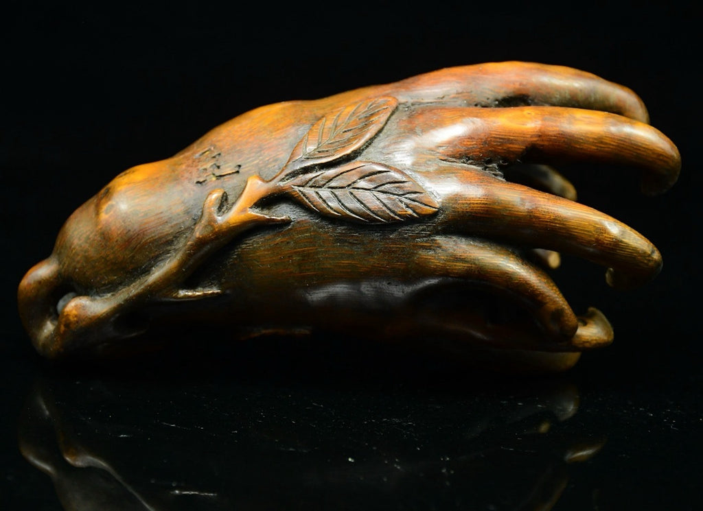 Bamboo carved Buddha's hand ornaments