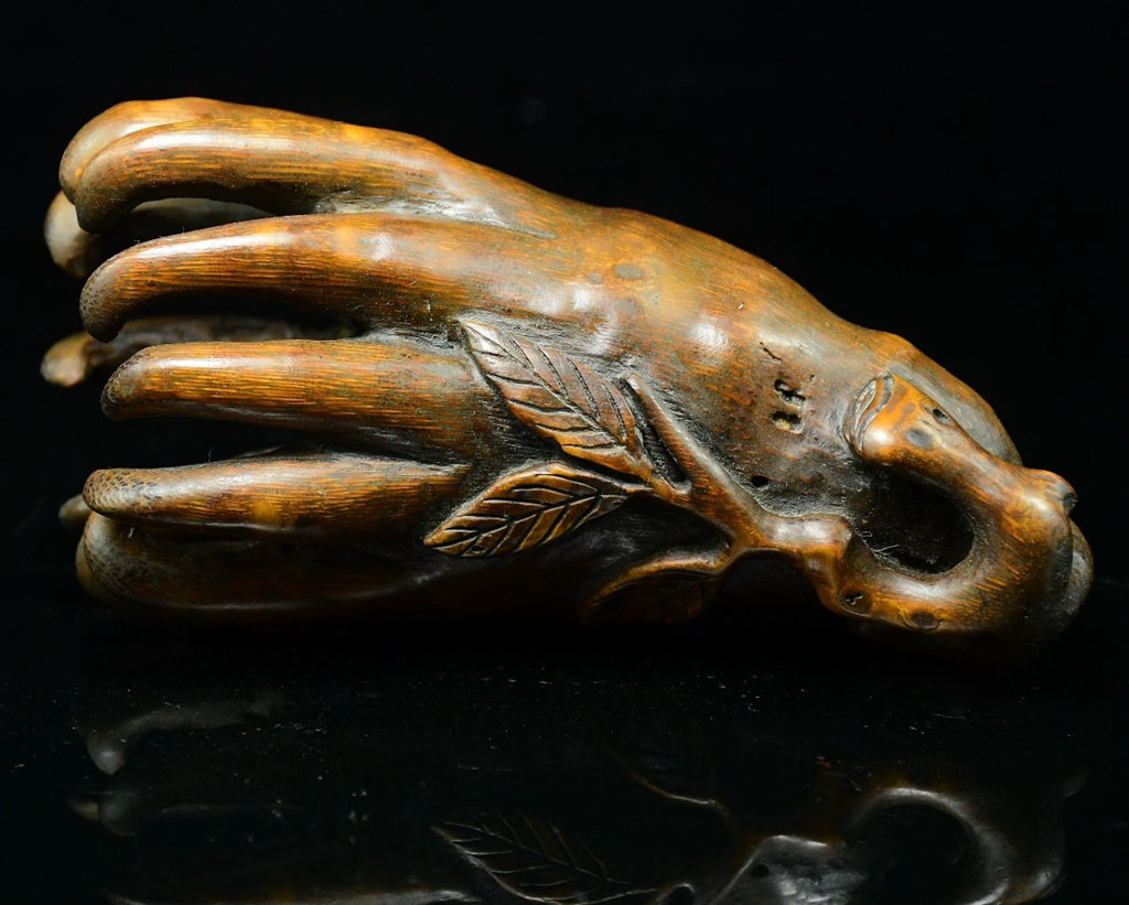 Bamboo carved Buddha's hand ornaments