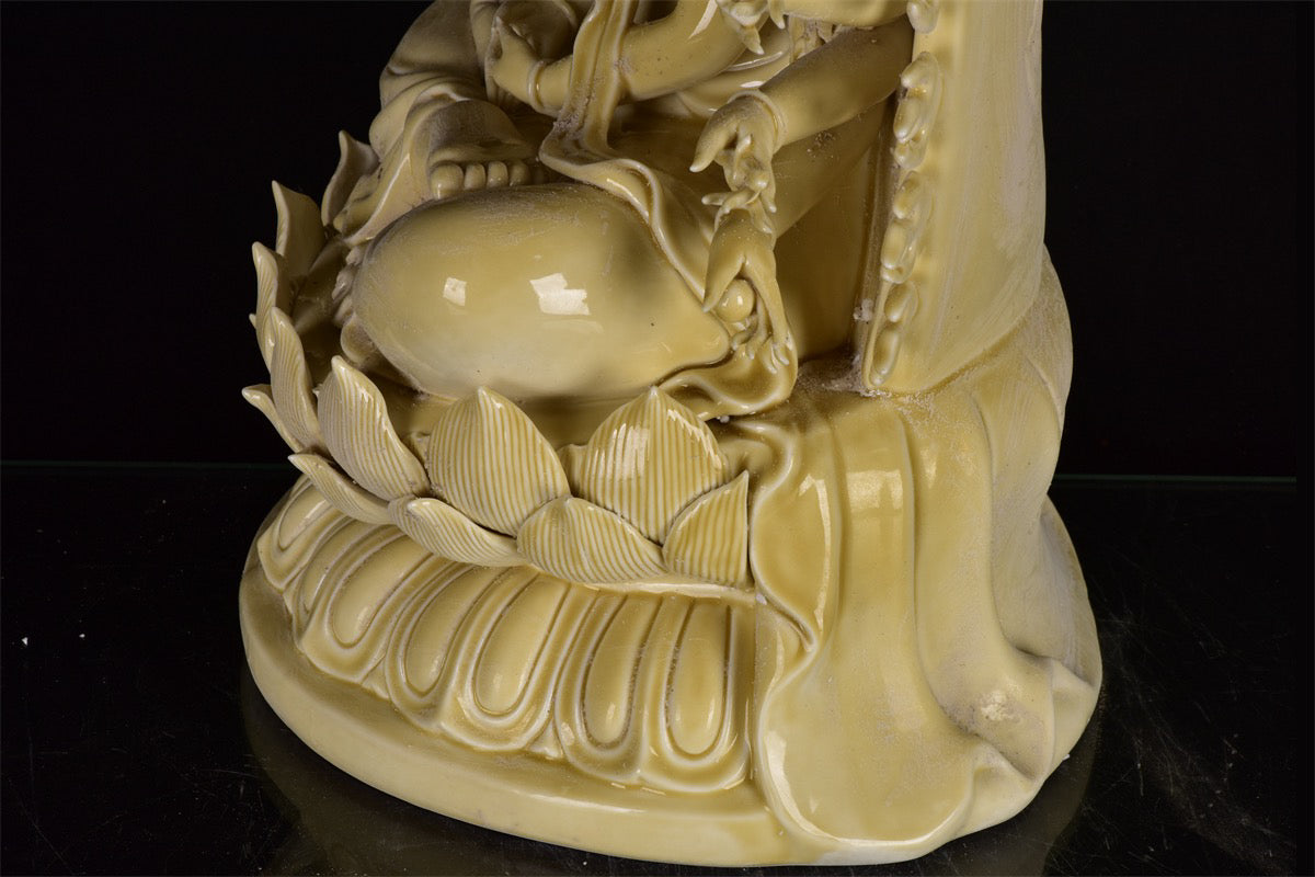 Chinese antique white porcelain thousand handed Guanyin sculpture