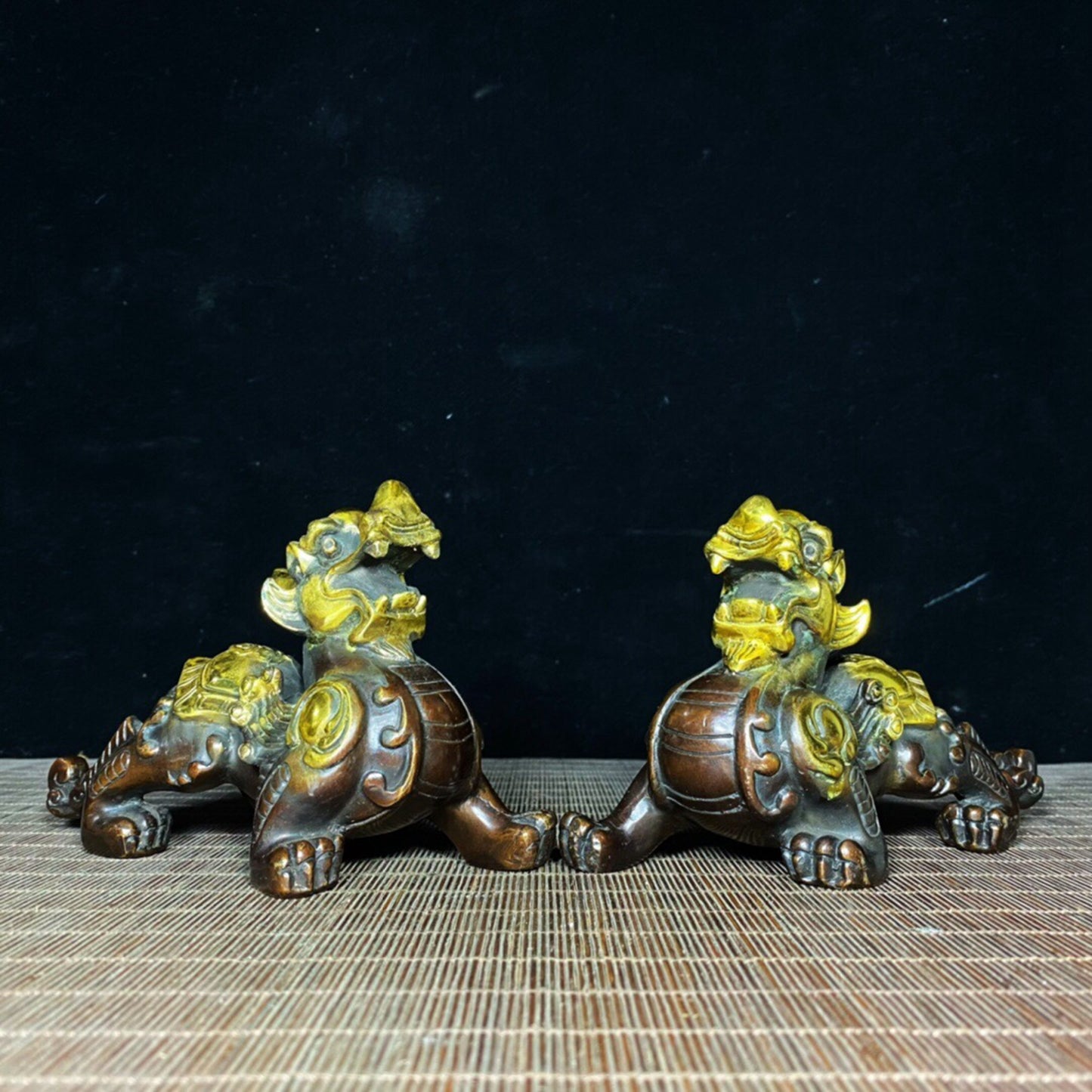 A pair of Chinese antique pure copper pixiu