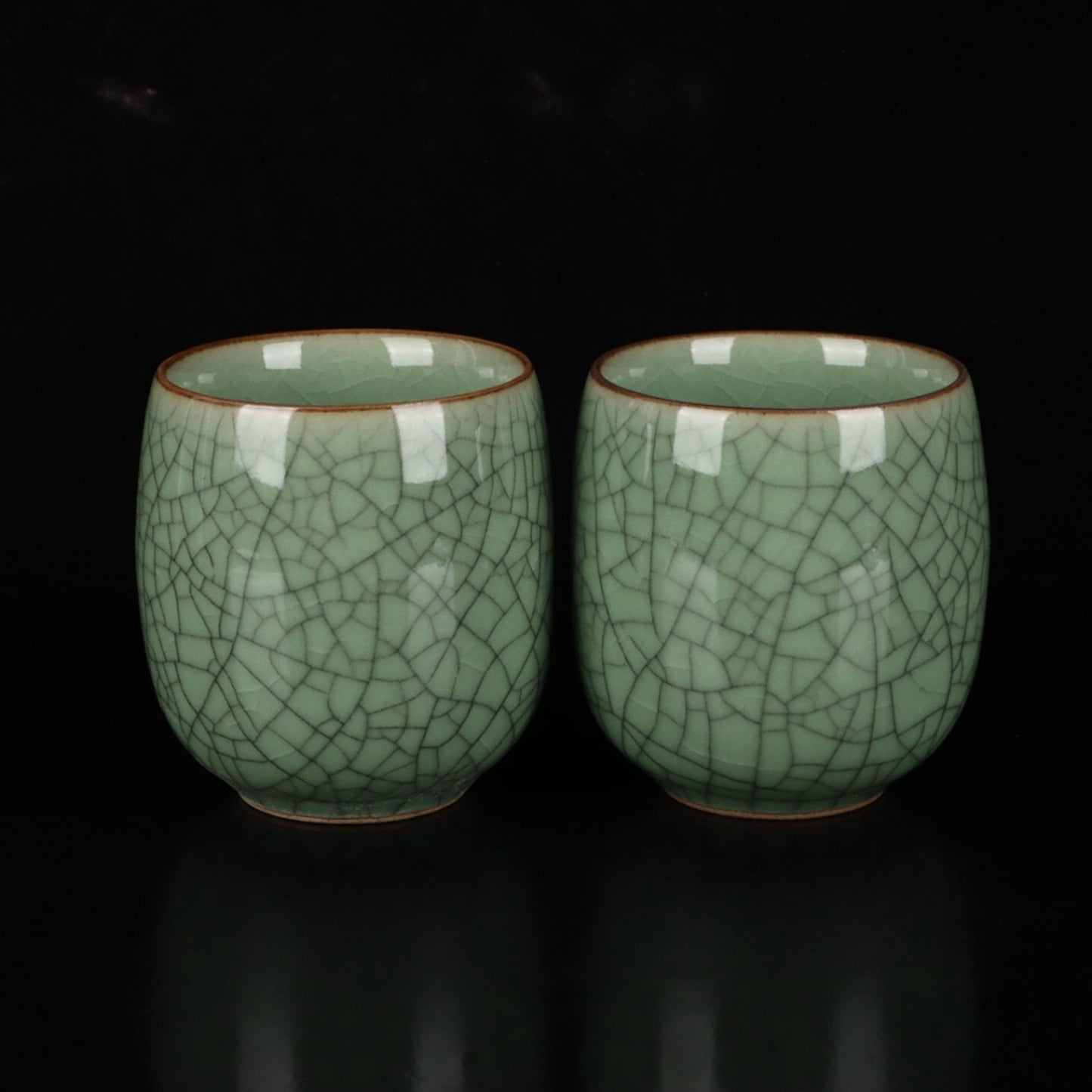 Green glazed open sheet deep mouth cup