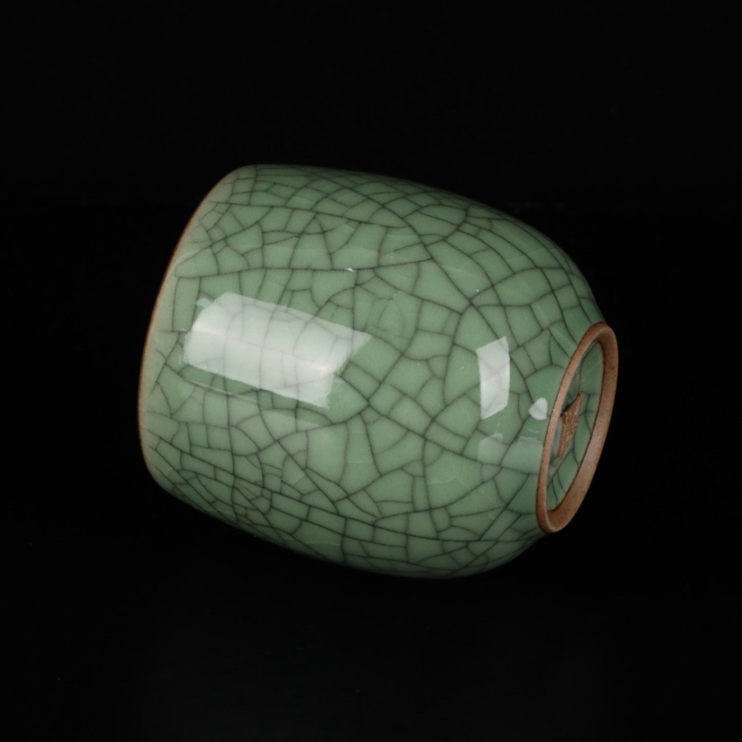 Green glazed open sheet deep mouth cup