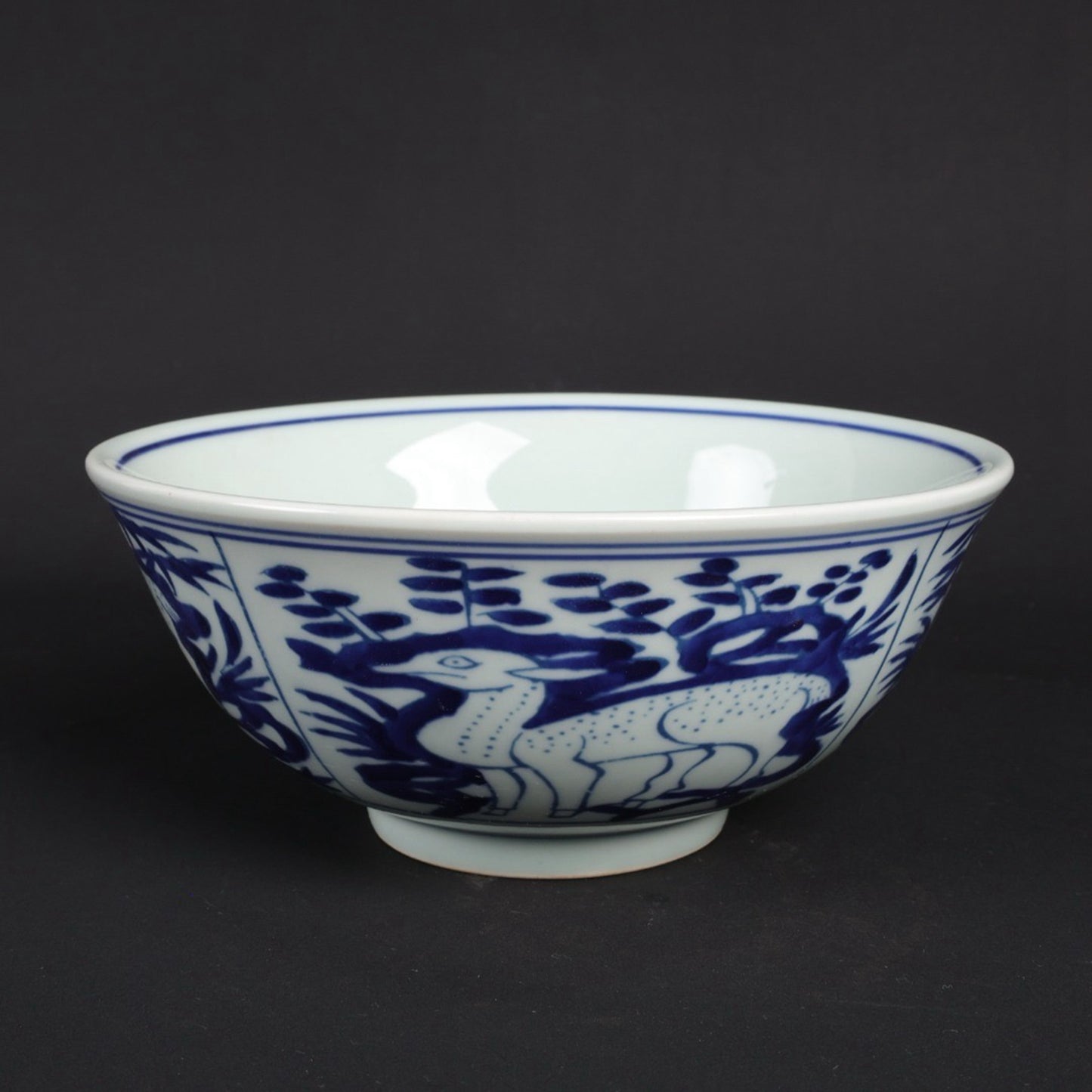 Blue and white four deer patterned large bowl