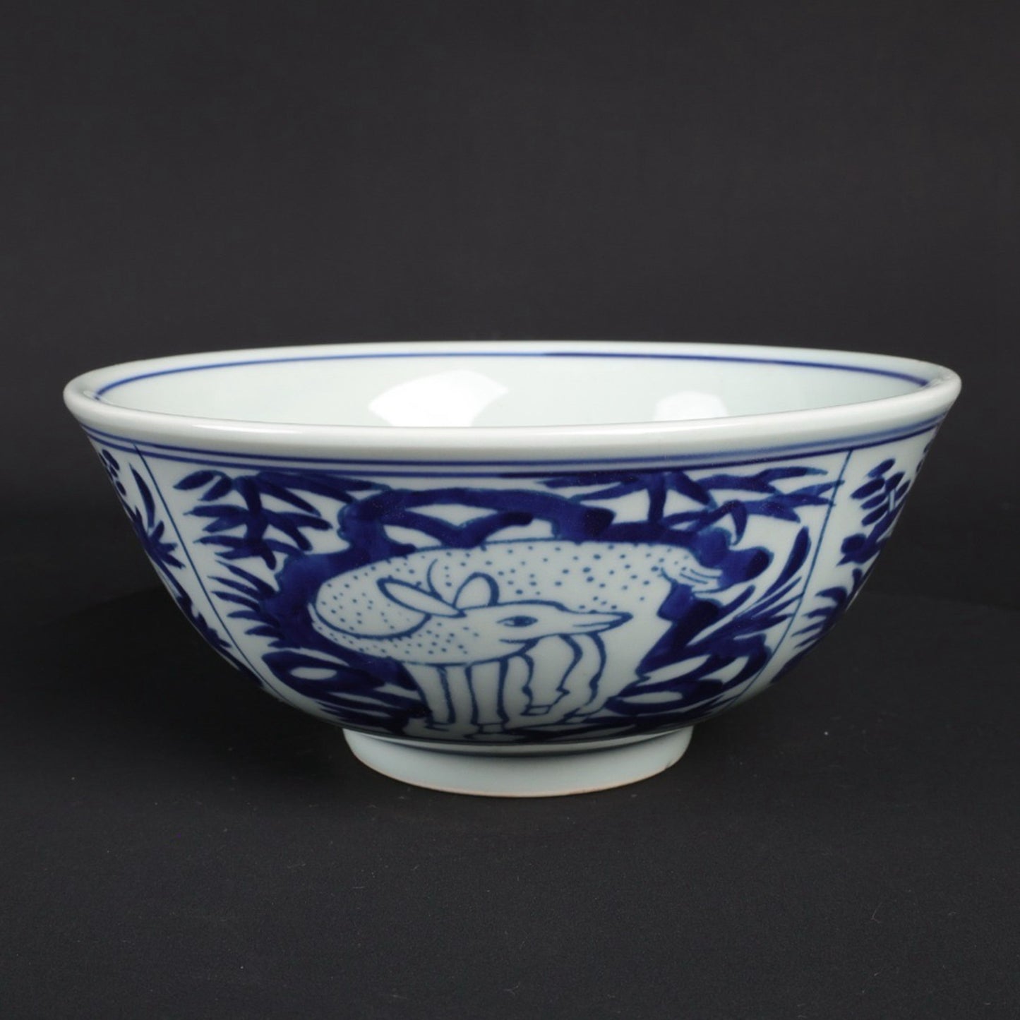 Blue and white four deer patterned large bowl
