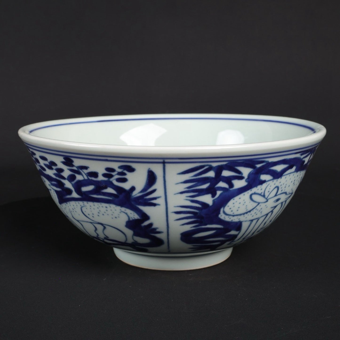 Blue and white four deer patterned large bowl