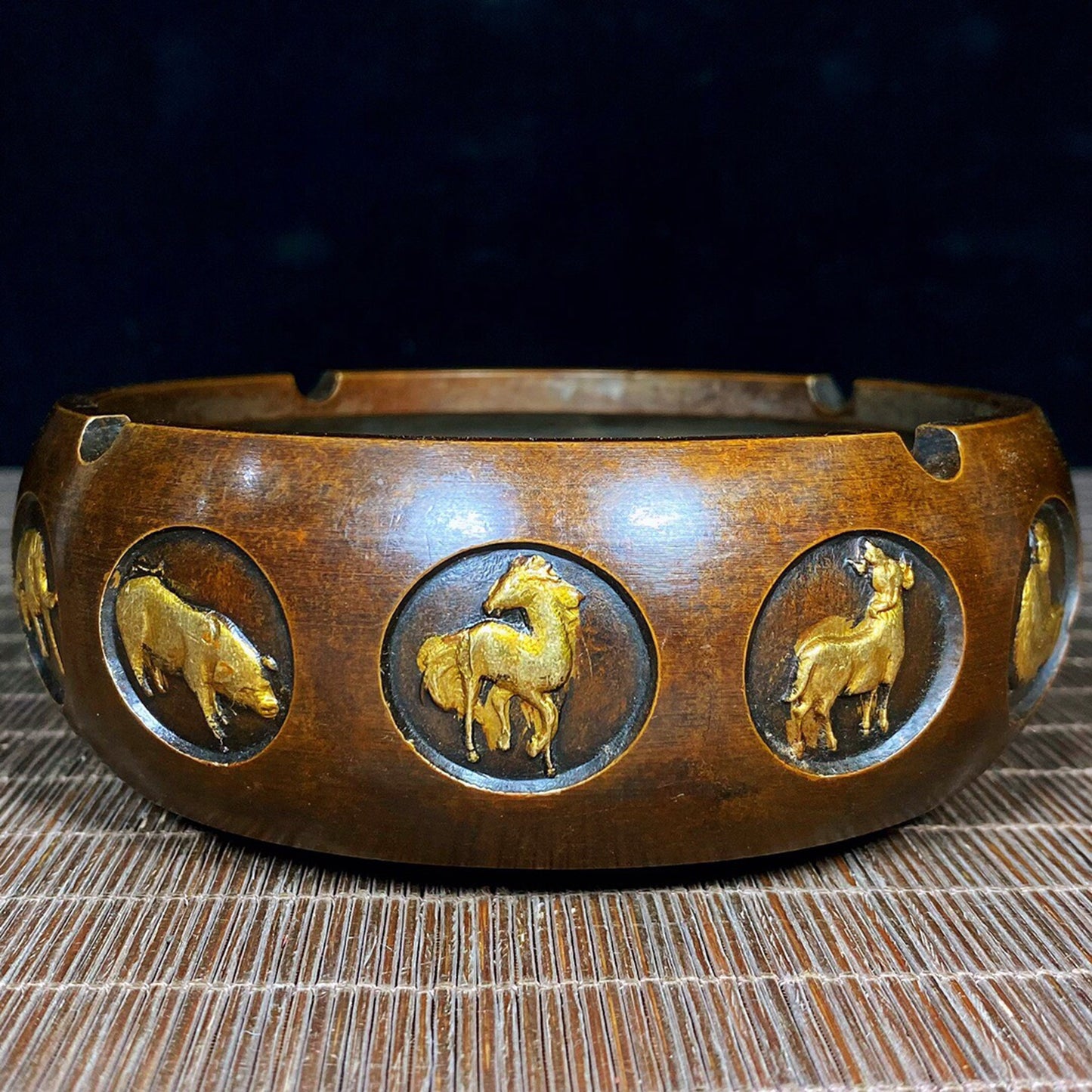 Chinese antique pure copper twelve zodiac animals ashtray and pen wash