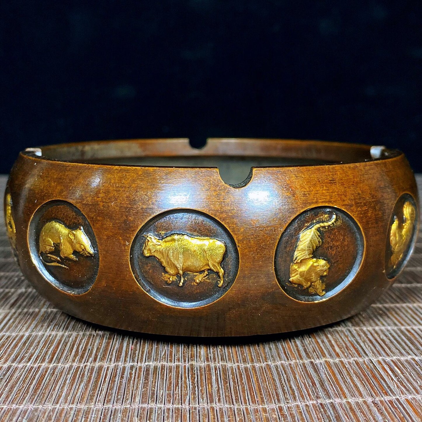 Chinese antique pure copper twelve zodiac animals ashtray and pen wash