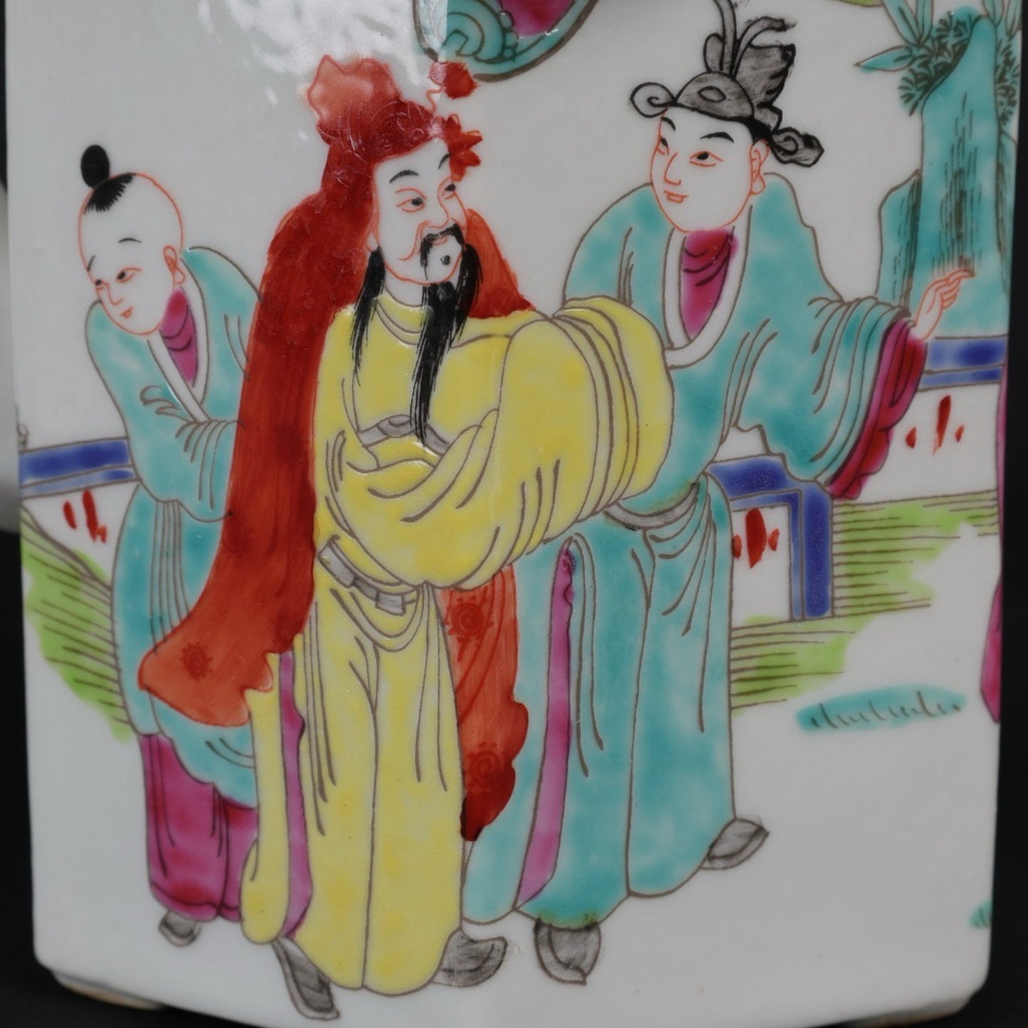 Pink character story pattern hexagonal Qiao Liang teapot