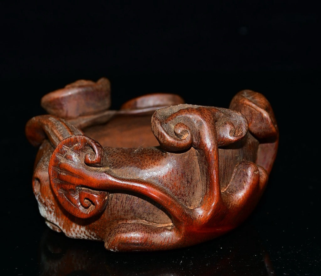 Bamboo carved Lingzhi brush wash ornaments