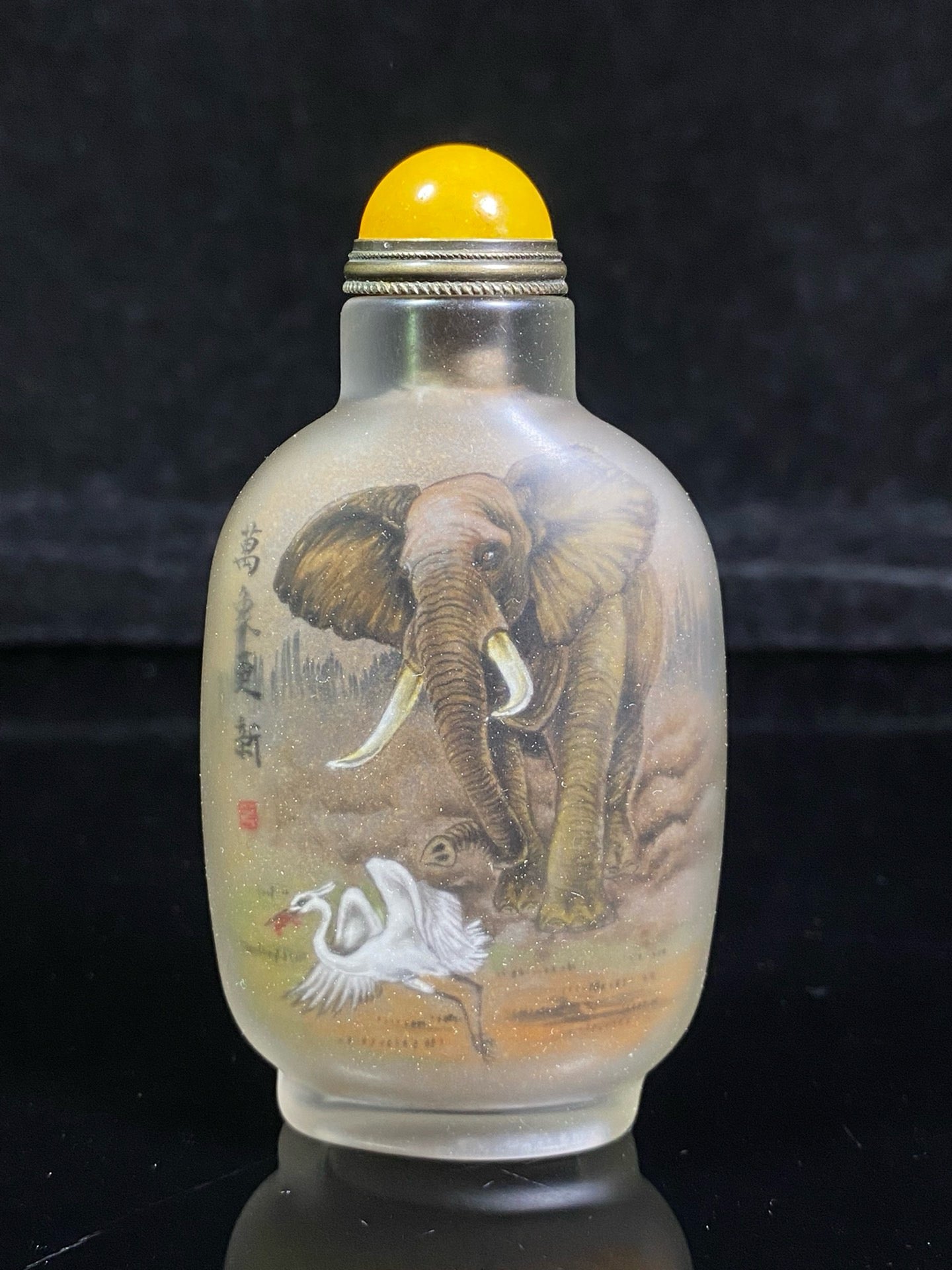 Chinese antique glass inner painted snuff bottle