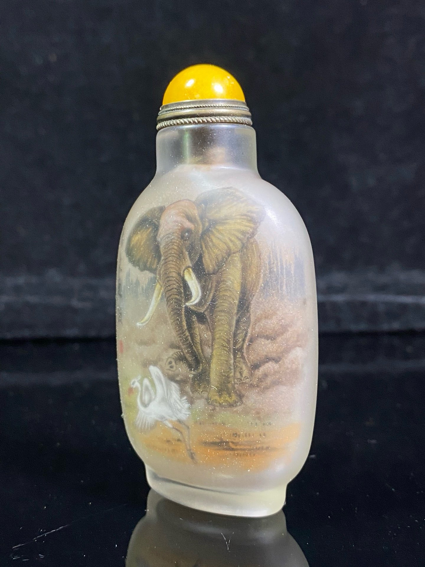Chinese antique glass inner painted snuff bottle