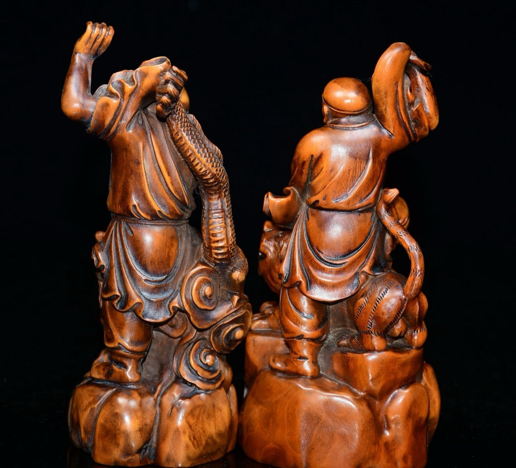 Boutique boxwood subdues dragons and tigers