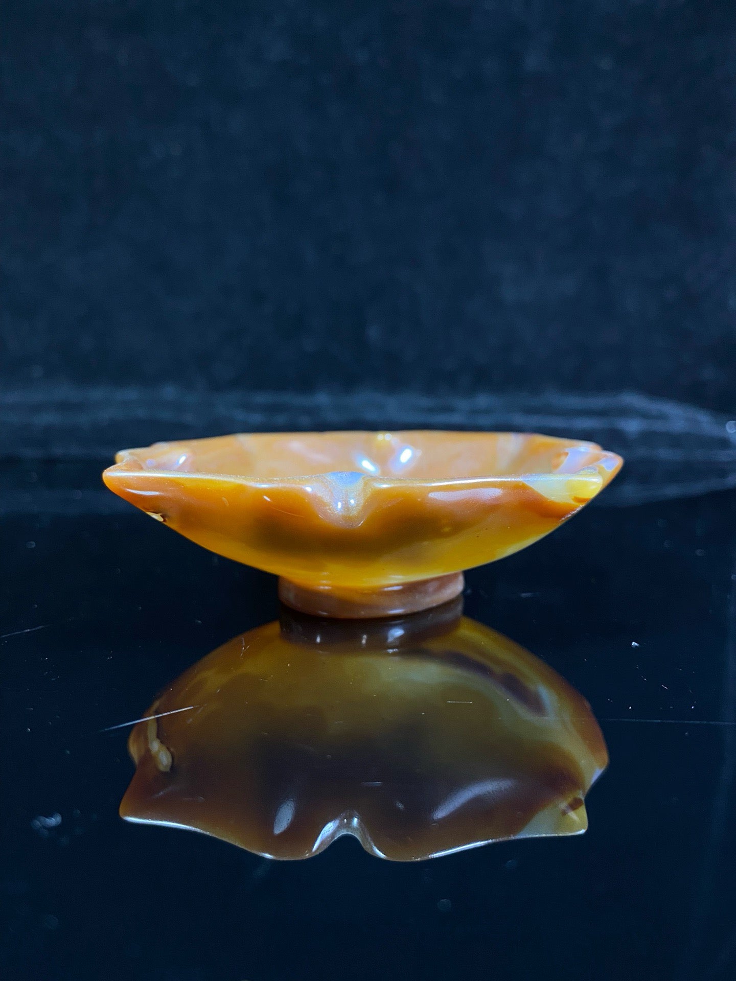 Chinese antique agate lace shaped small cup pen wash