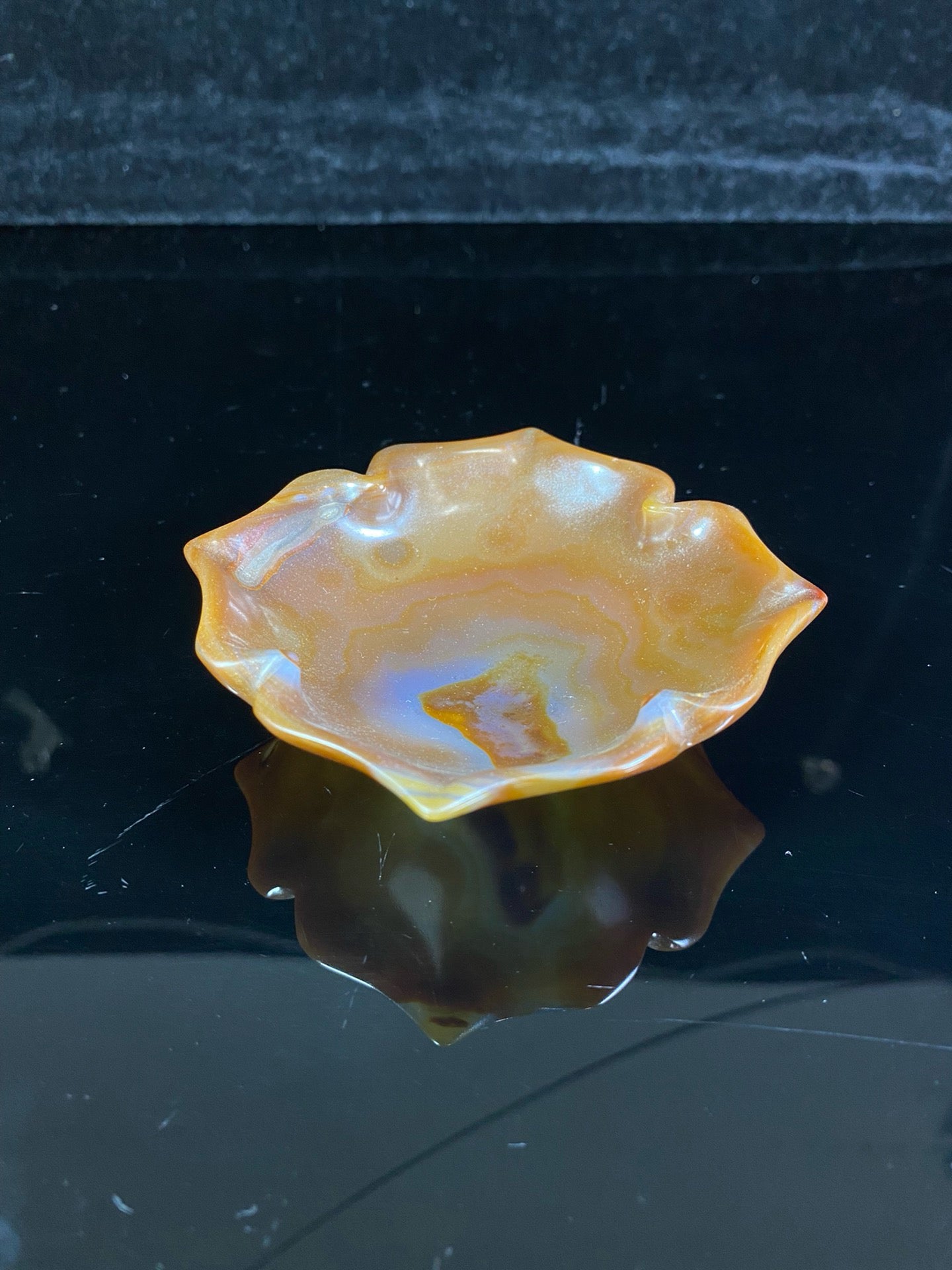 Chinese antique agate lace shaped small cup pen wash