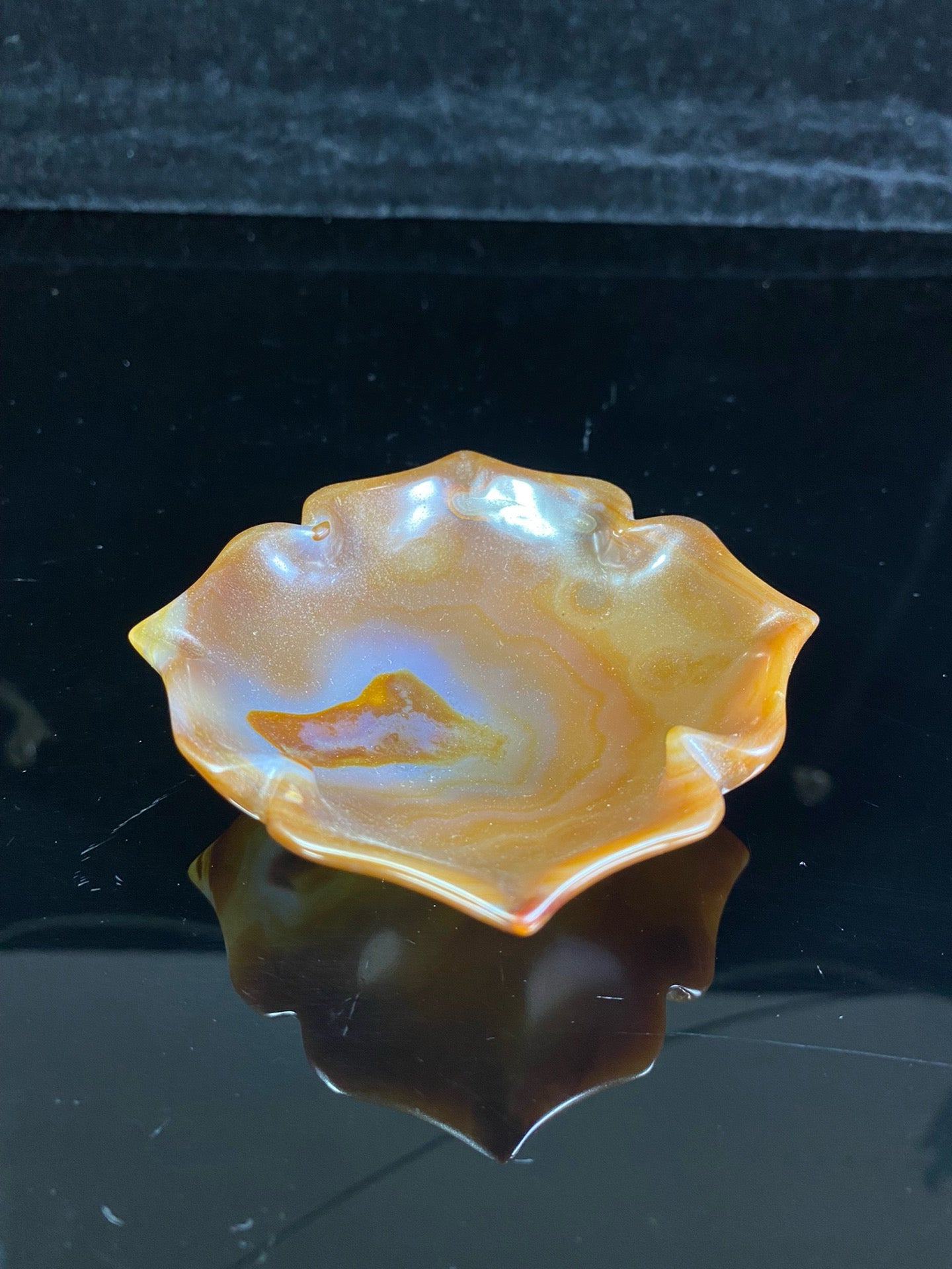 Chinese antique agate lace shaped small cup pen wash