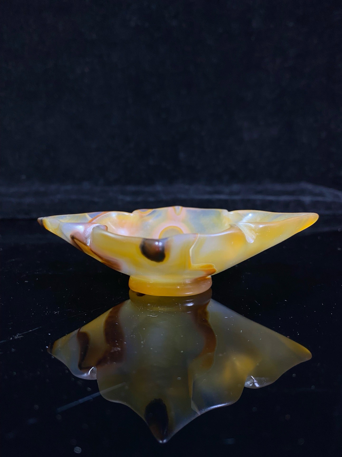 Chinese antique agate lace shaped small cup pen wash