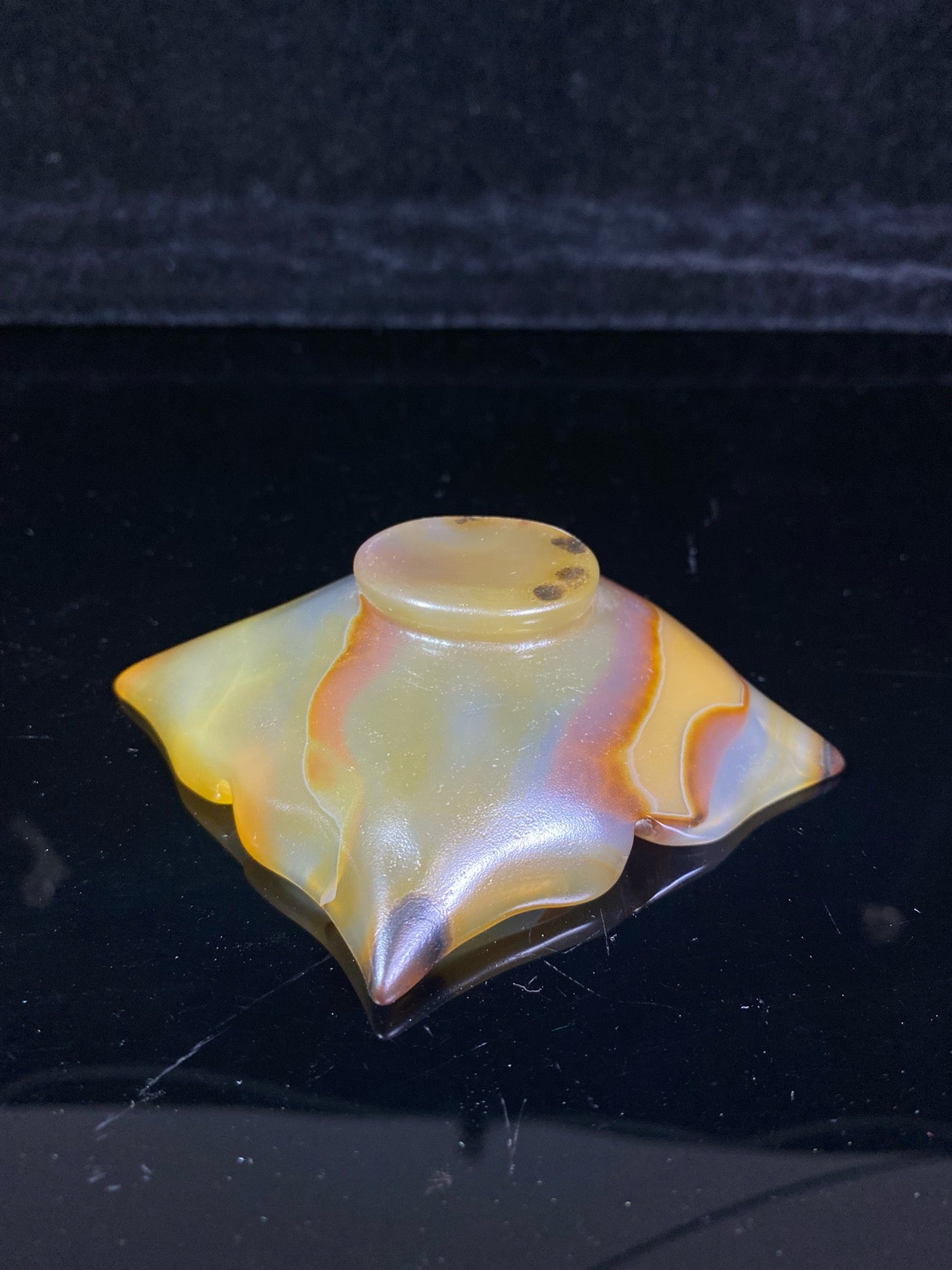 Chinese antique agate lace shaped small cup pen wash