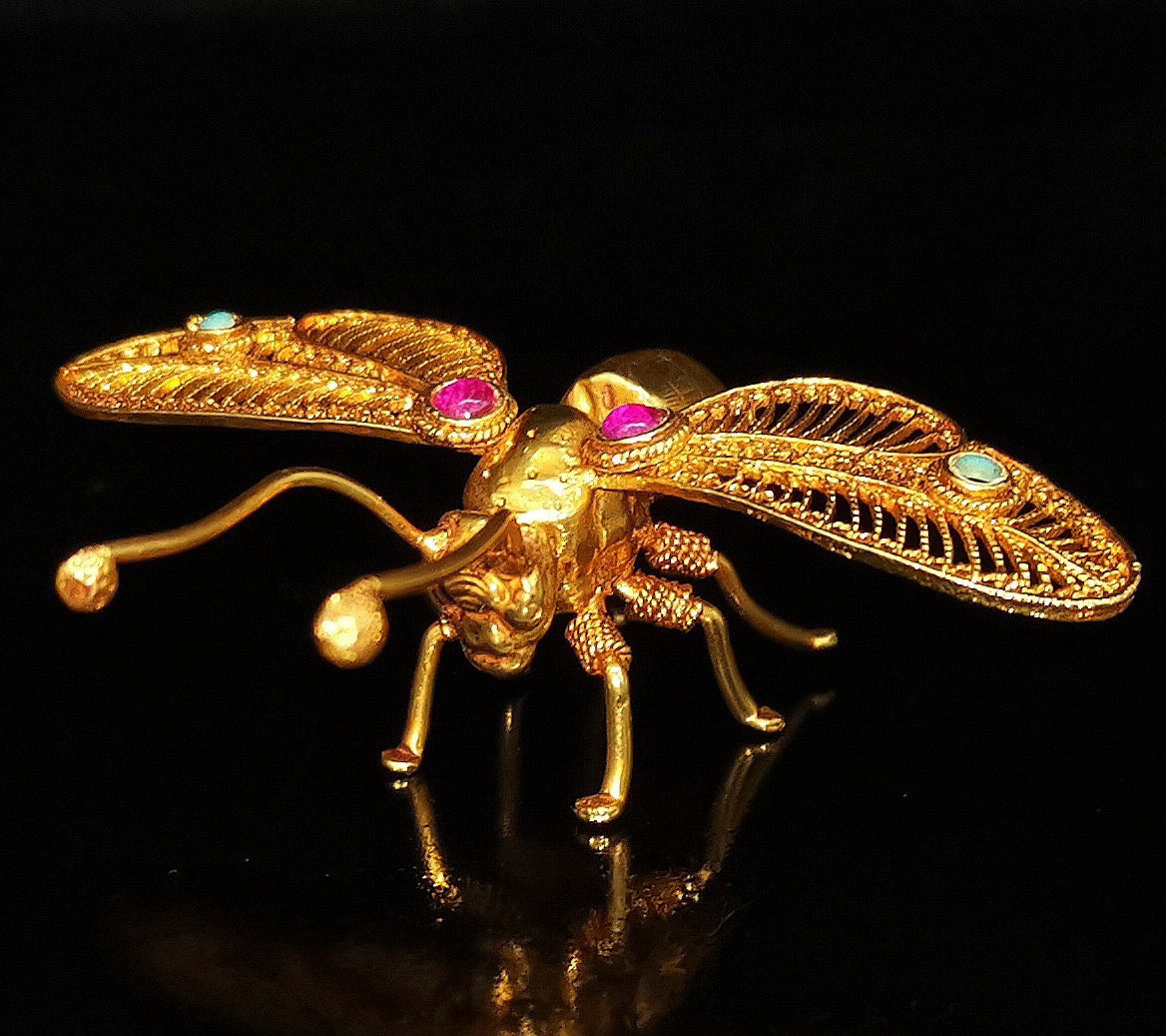 Copper gilded true gold inlaid with gemstone bees