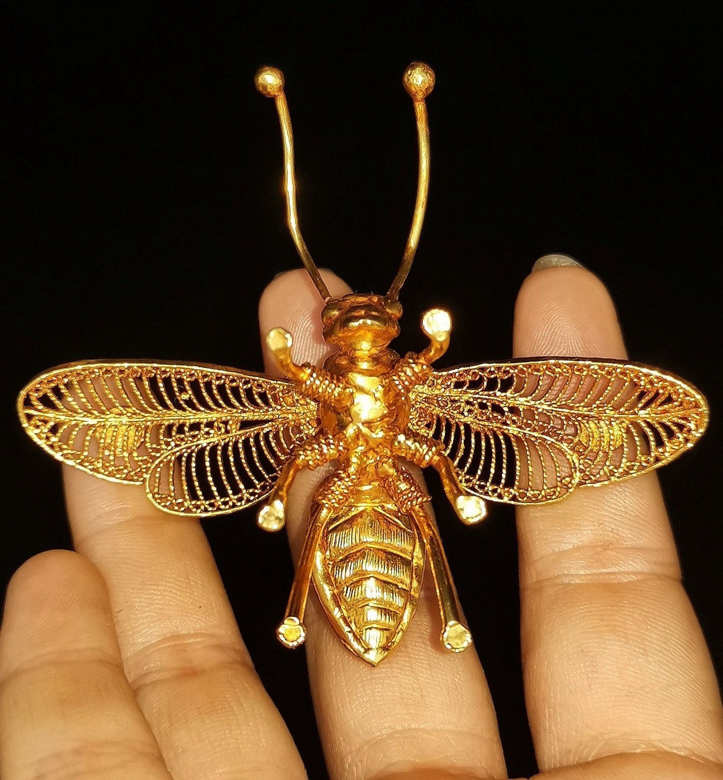 Copper gilded true gold inlaid with gemstone bees