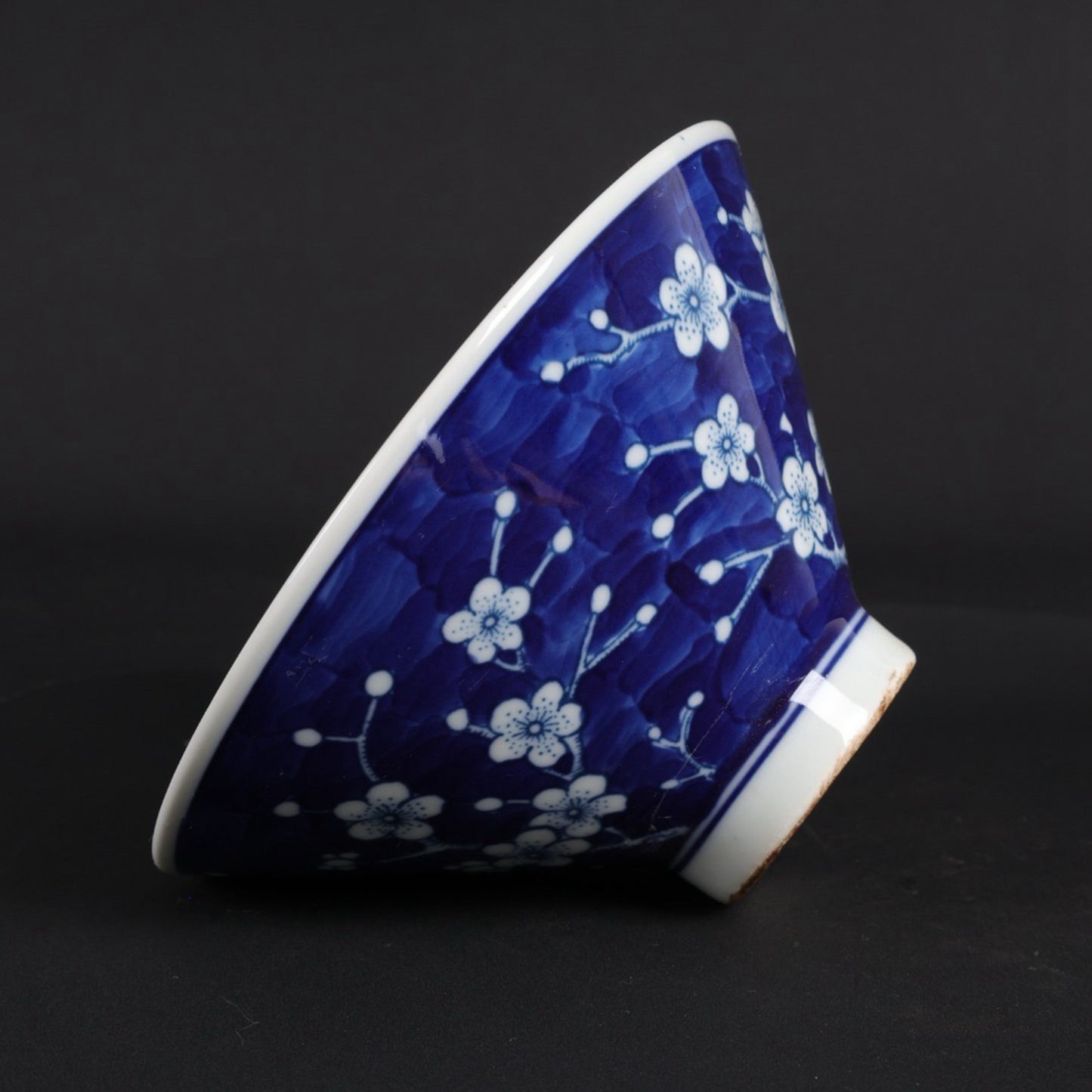 Blue and white ice plum patterned bamboo hat bowl