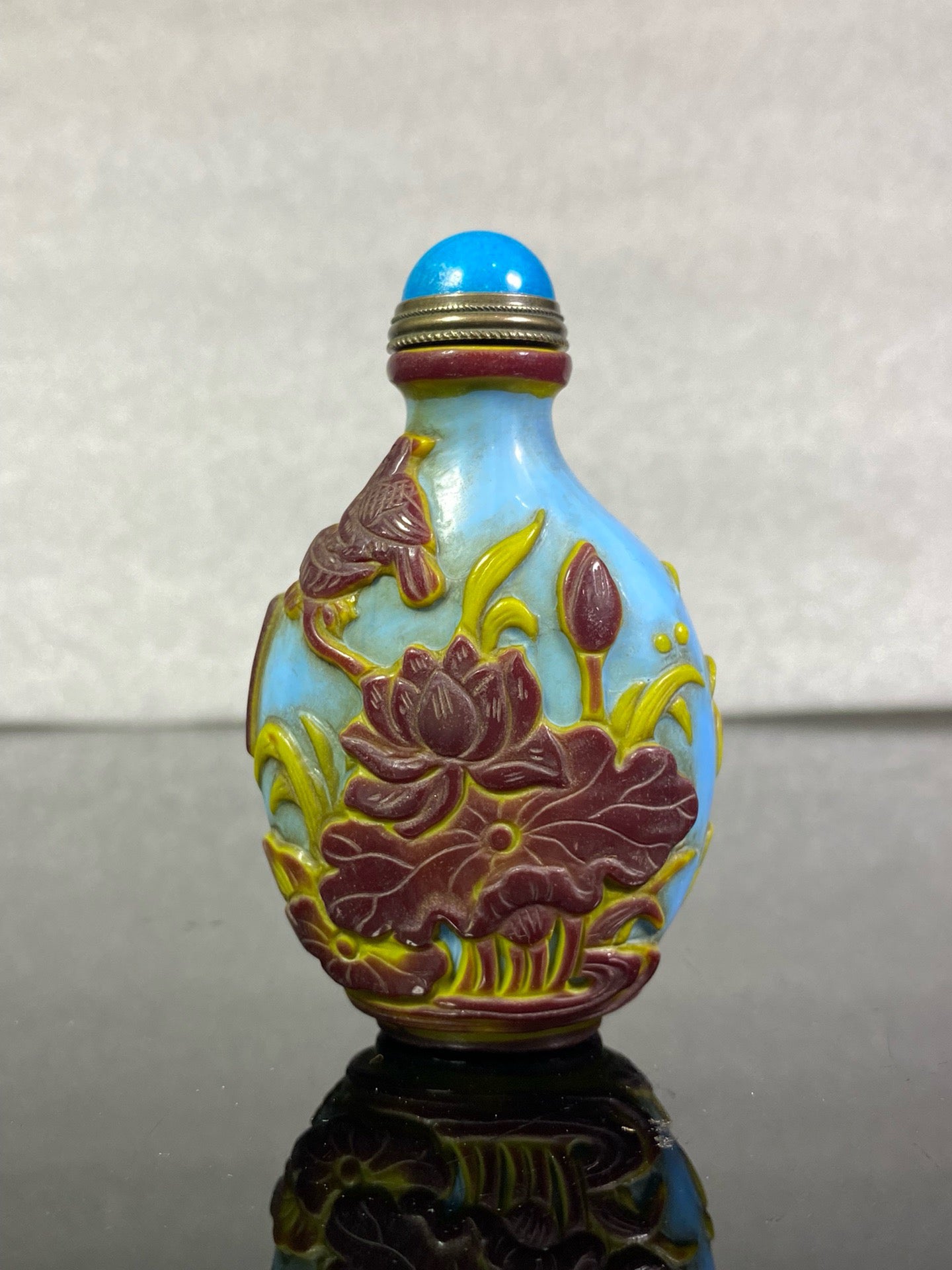 Chinese antique glass high relief carved snuff bottle