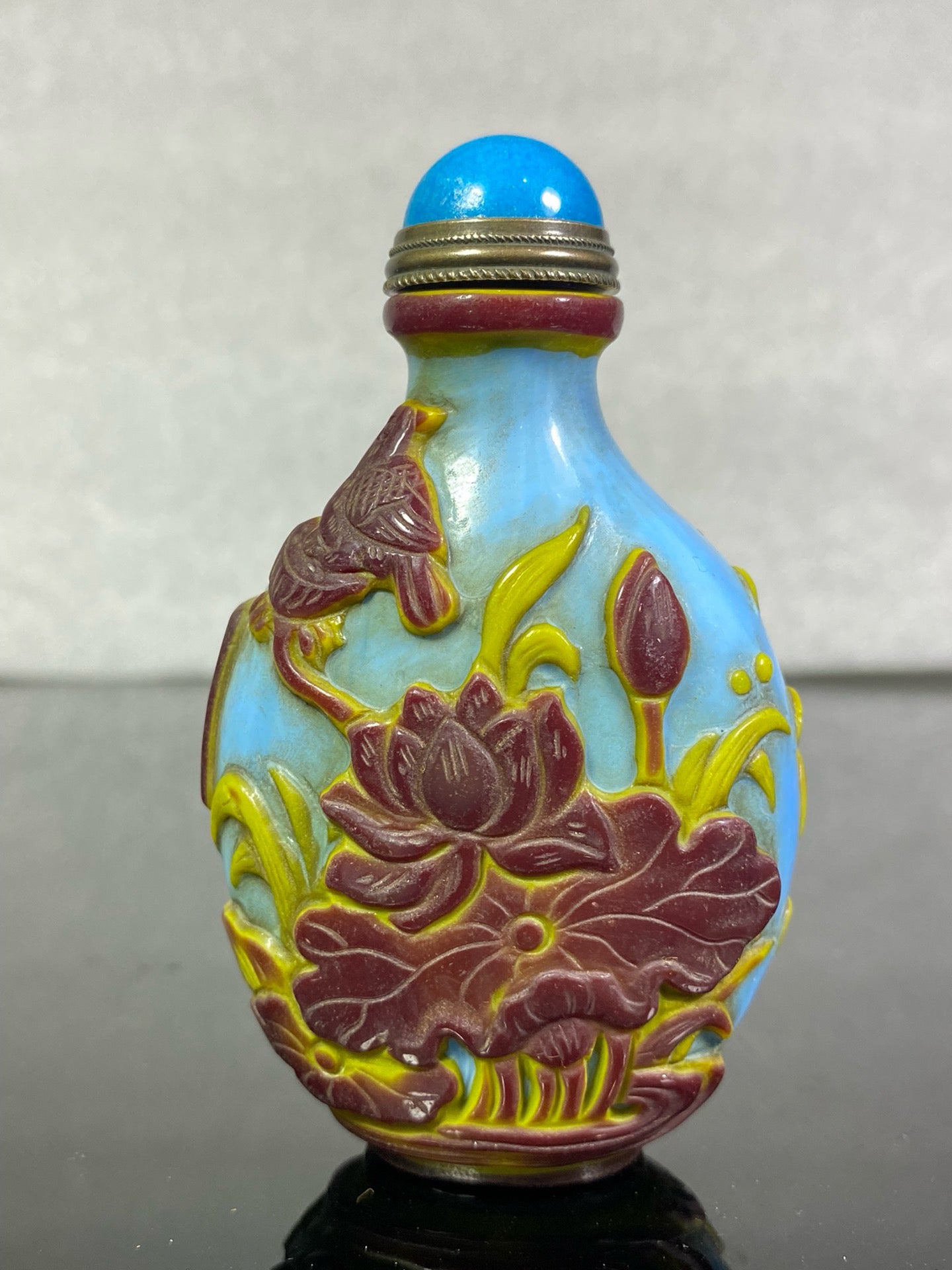 Chinese antique glass high relief carved snuff bottle